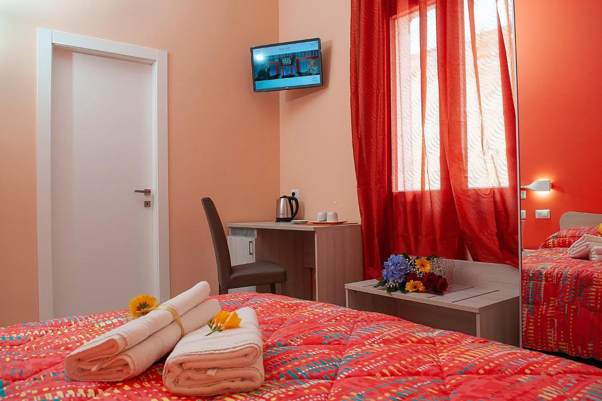 Photo of the whole room, Bed in B&B Rainbow