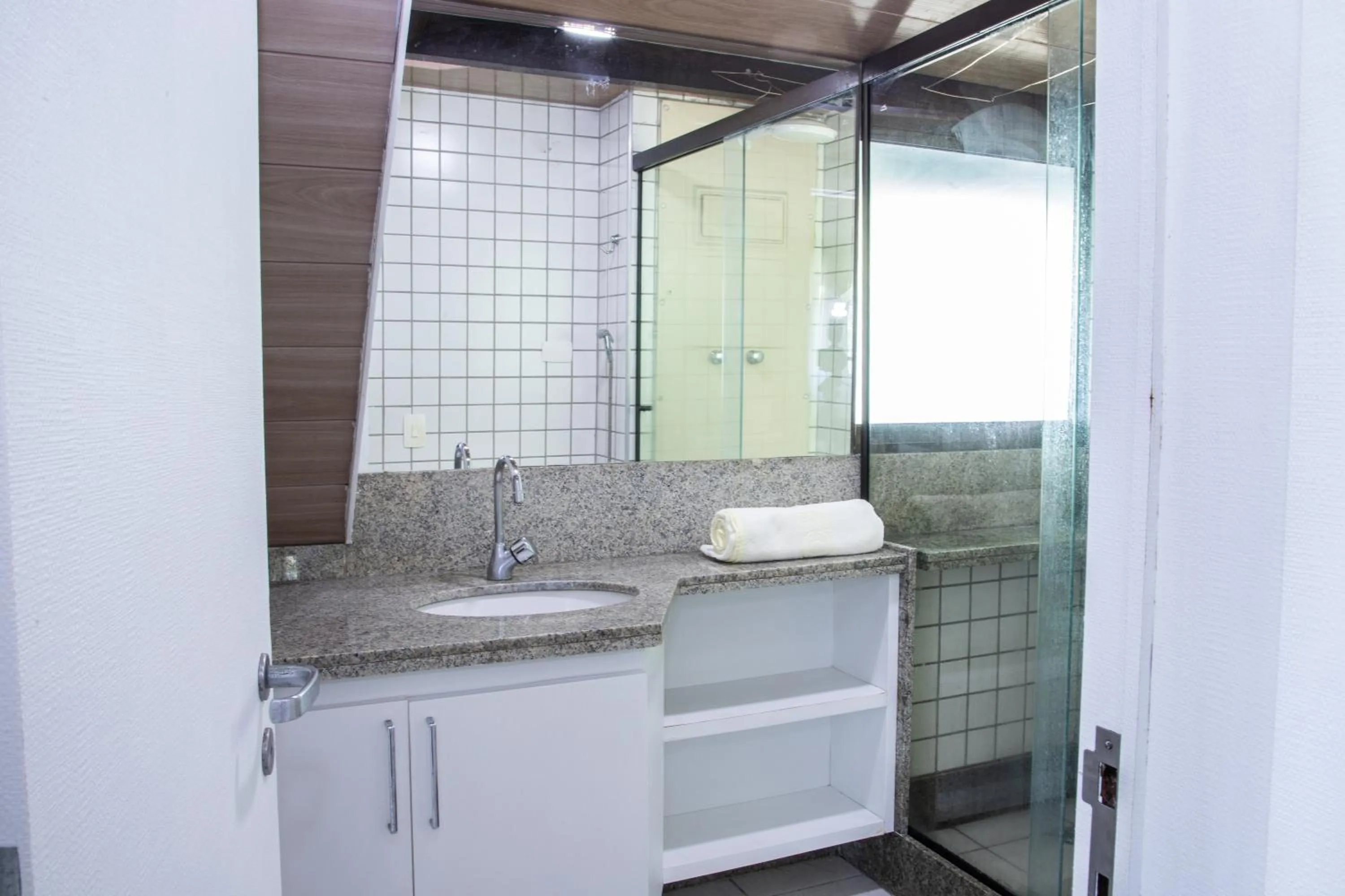 Bathroom in Beach Class Muro Alto Condomínio Resort By New Time