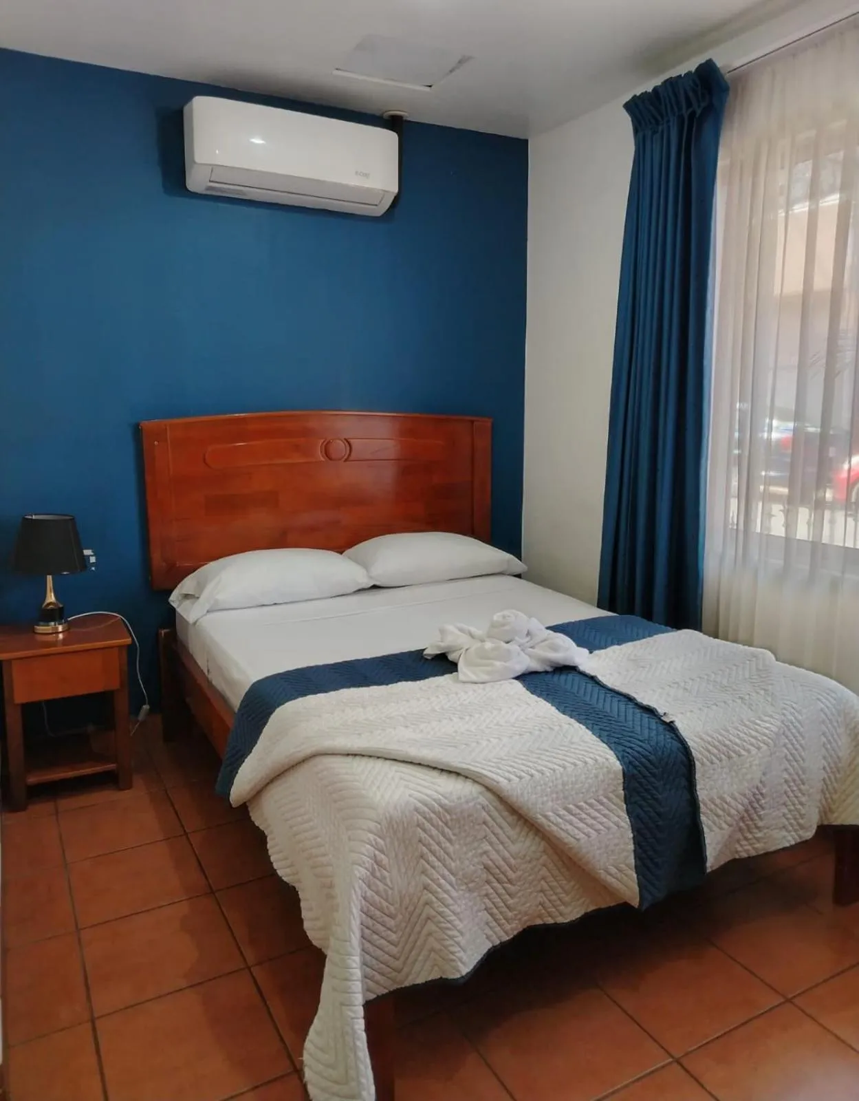 Property building, Bed in Park View Hotel & Restaurant