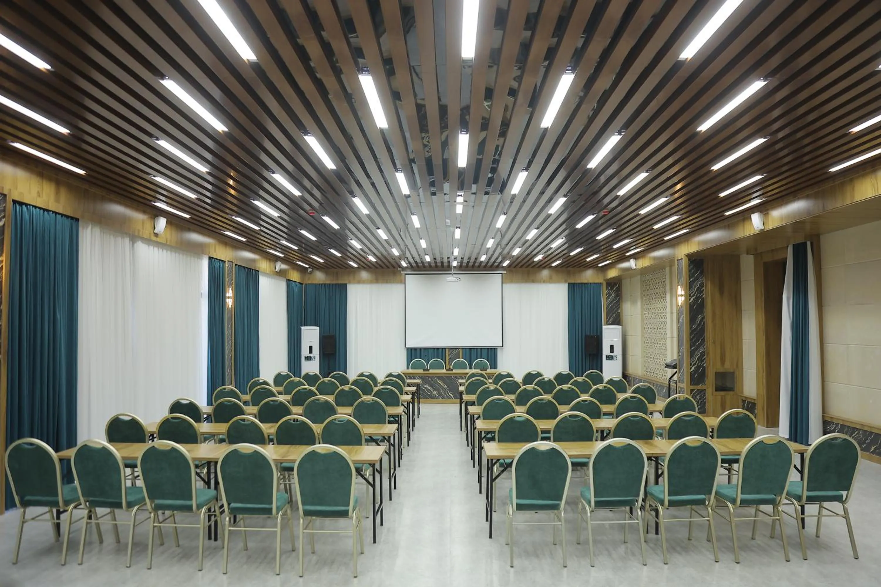 Meeting/conference room in Hotel Inspira-S Tashkent