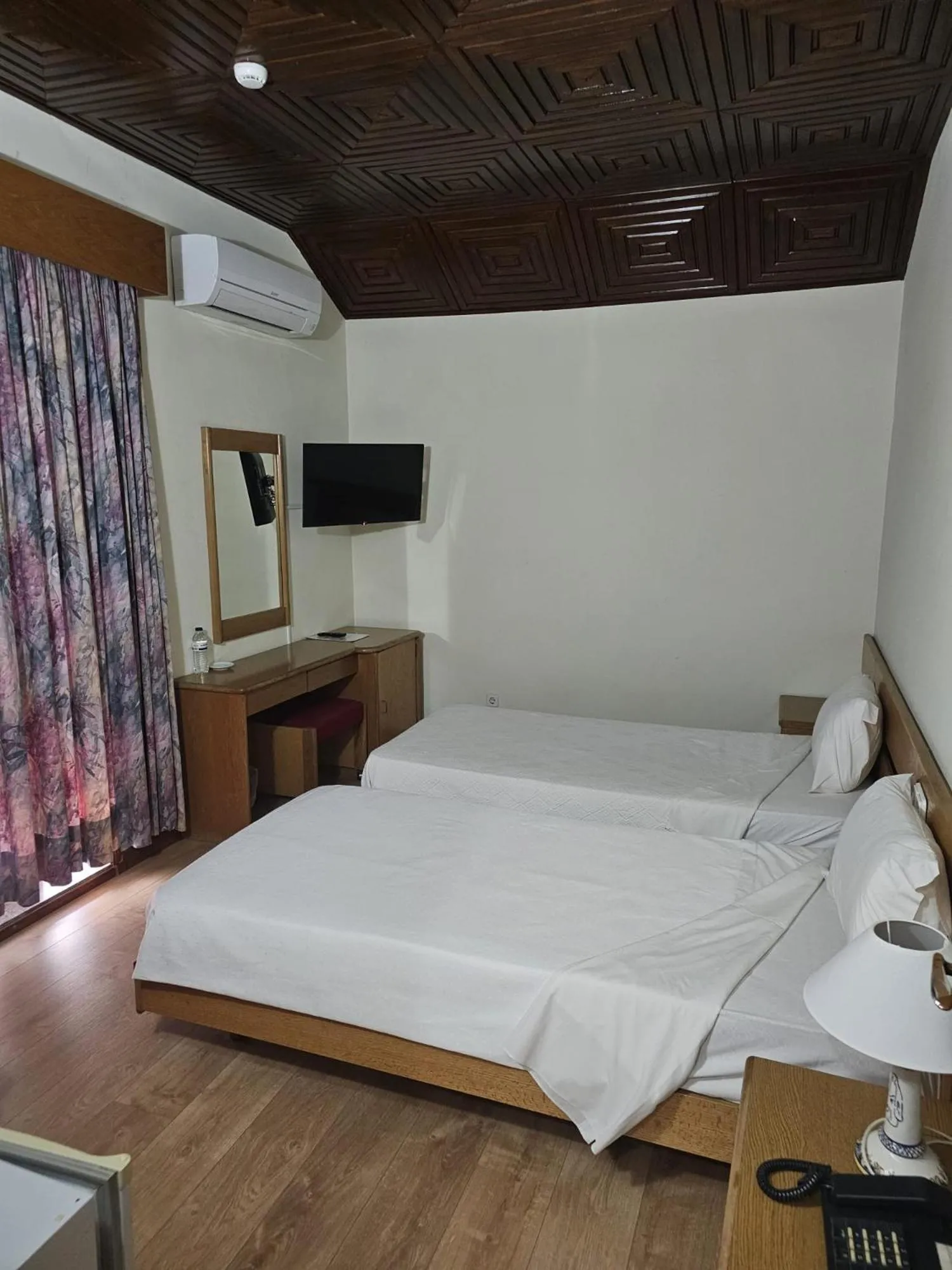 Bed in HOTEL CRUZ DA MATA