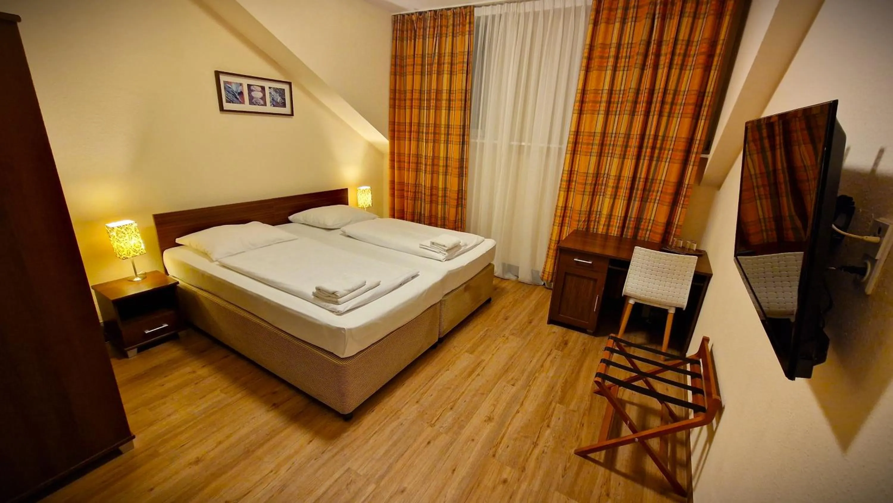 Photo of the whole room in Mikon Eastgate Hotel - City Centre