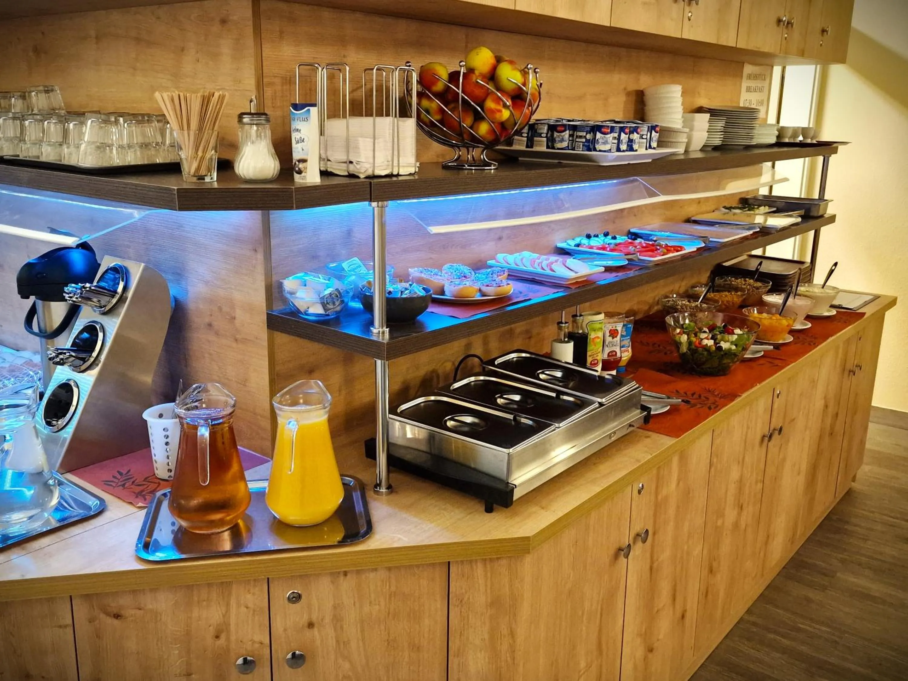 Food in Mikon Eastgate Hotel - City Centre