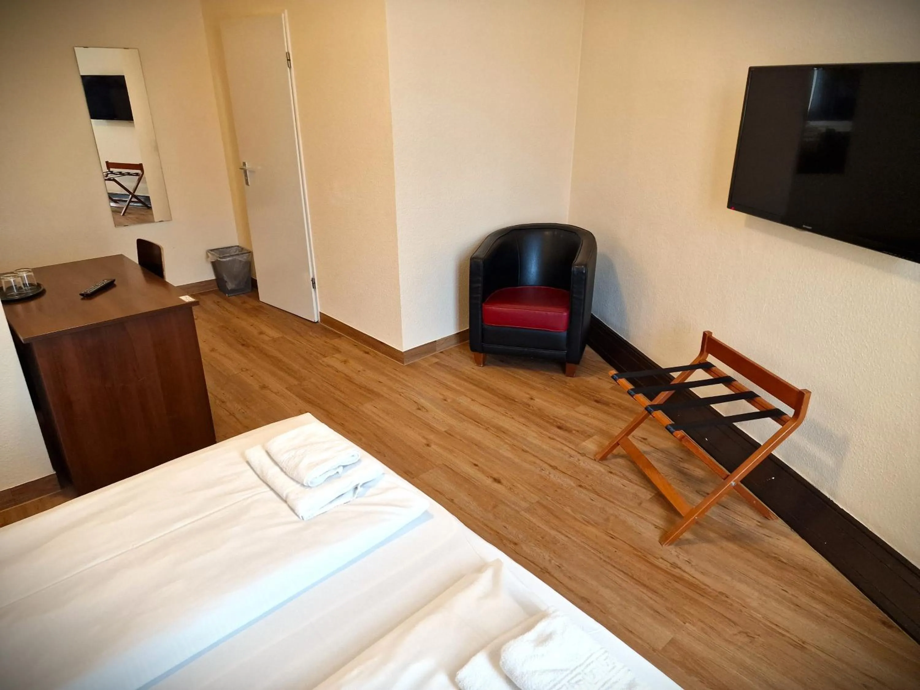 Photo of the whole room in Mikon Eastgate Hotel - City Centre