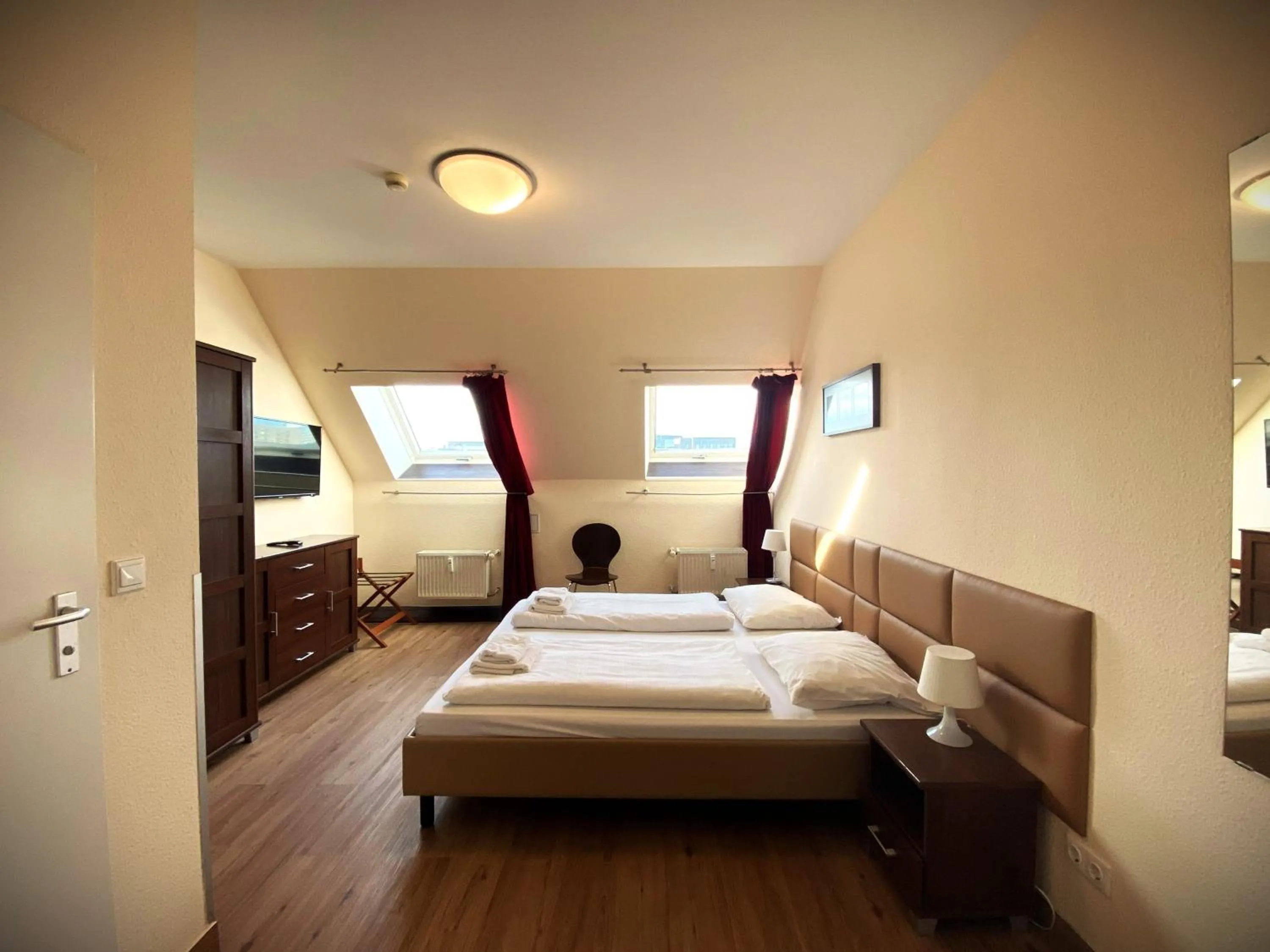 Photo of the whole room in Mikon Eastgate Hotel - City Centre