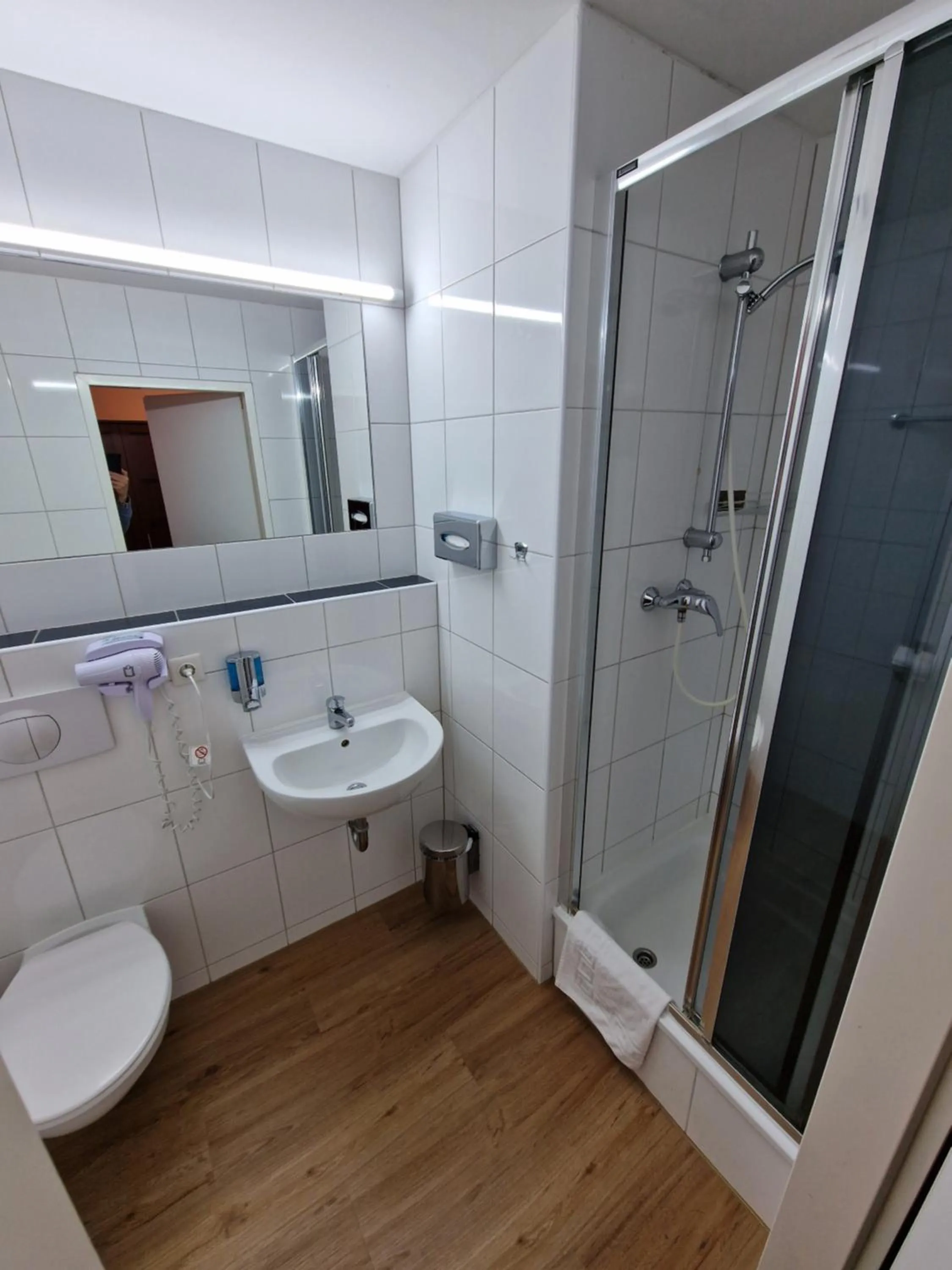 Shower in Mikon Eastgate Hotel - City Centre