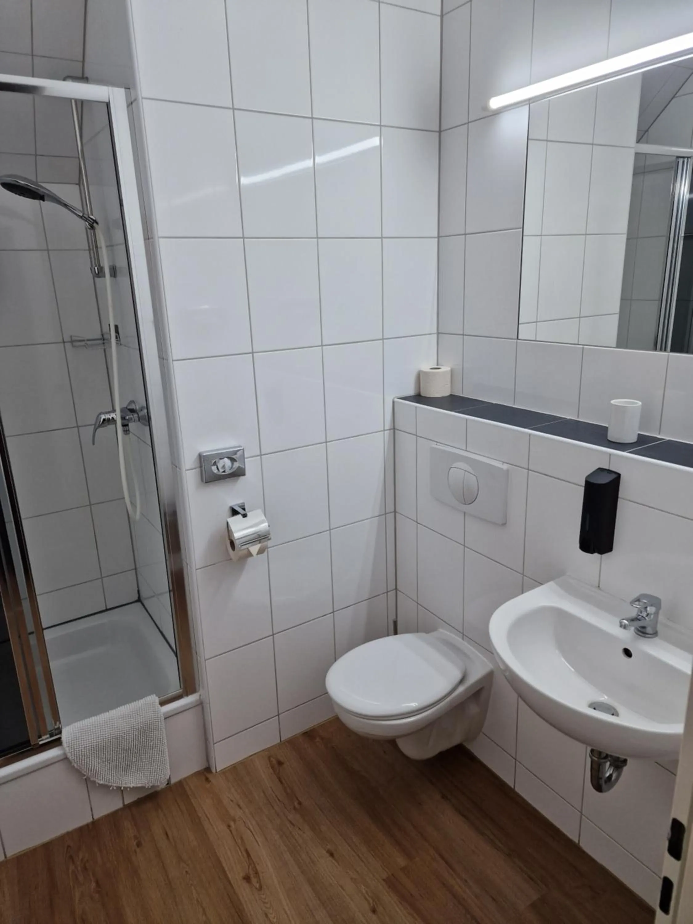 Shower in Mikon Eastgate Hotel - City Centre