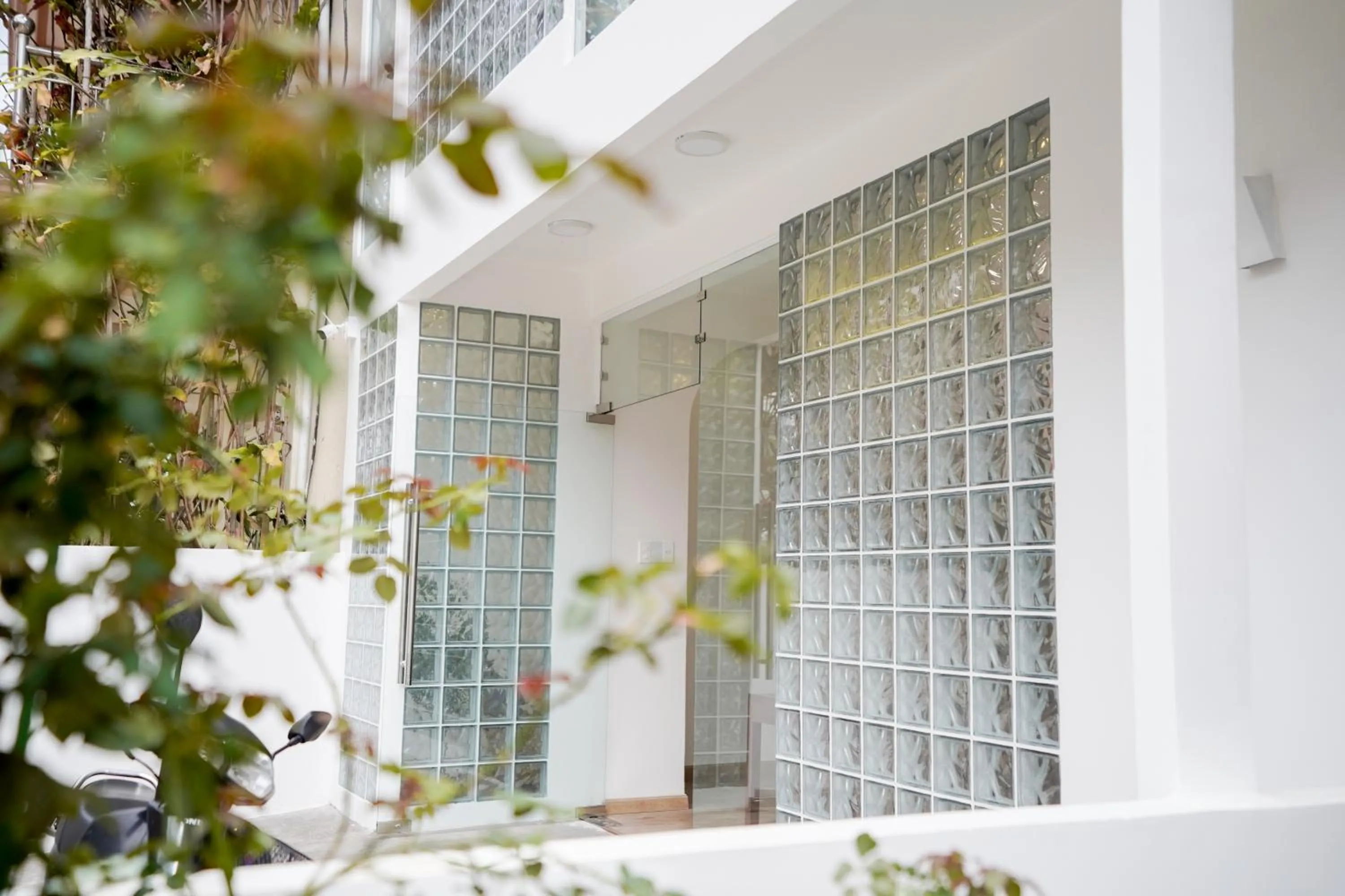 Facade/entrance in Whammy House Dalat