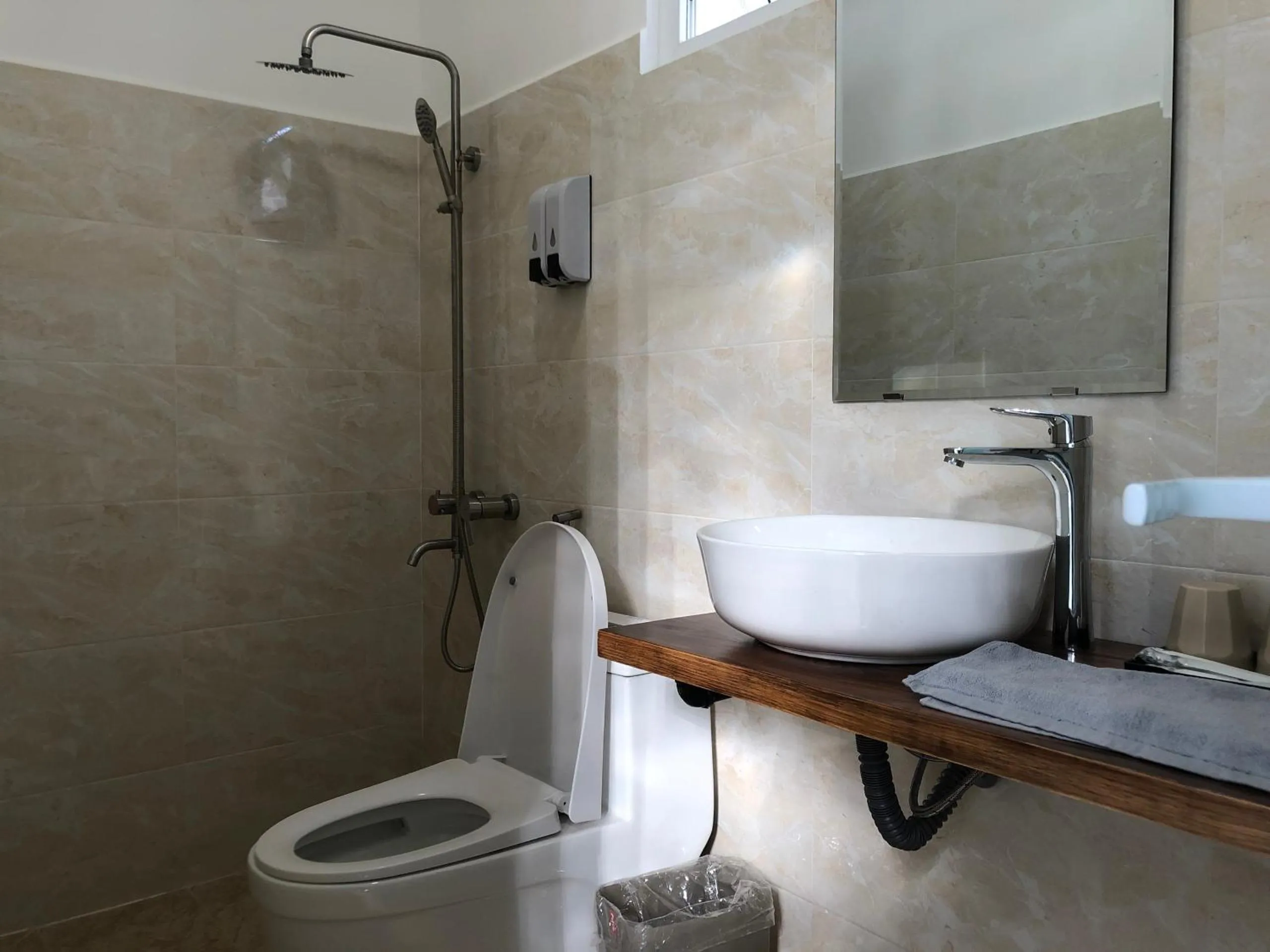 Shower in Whammy House Dalat