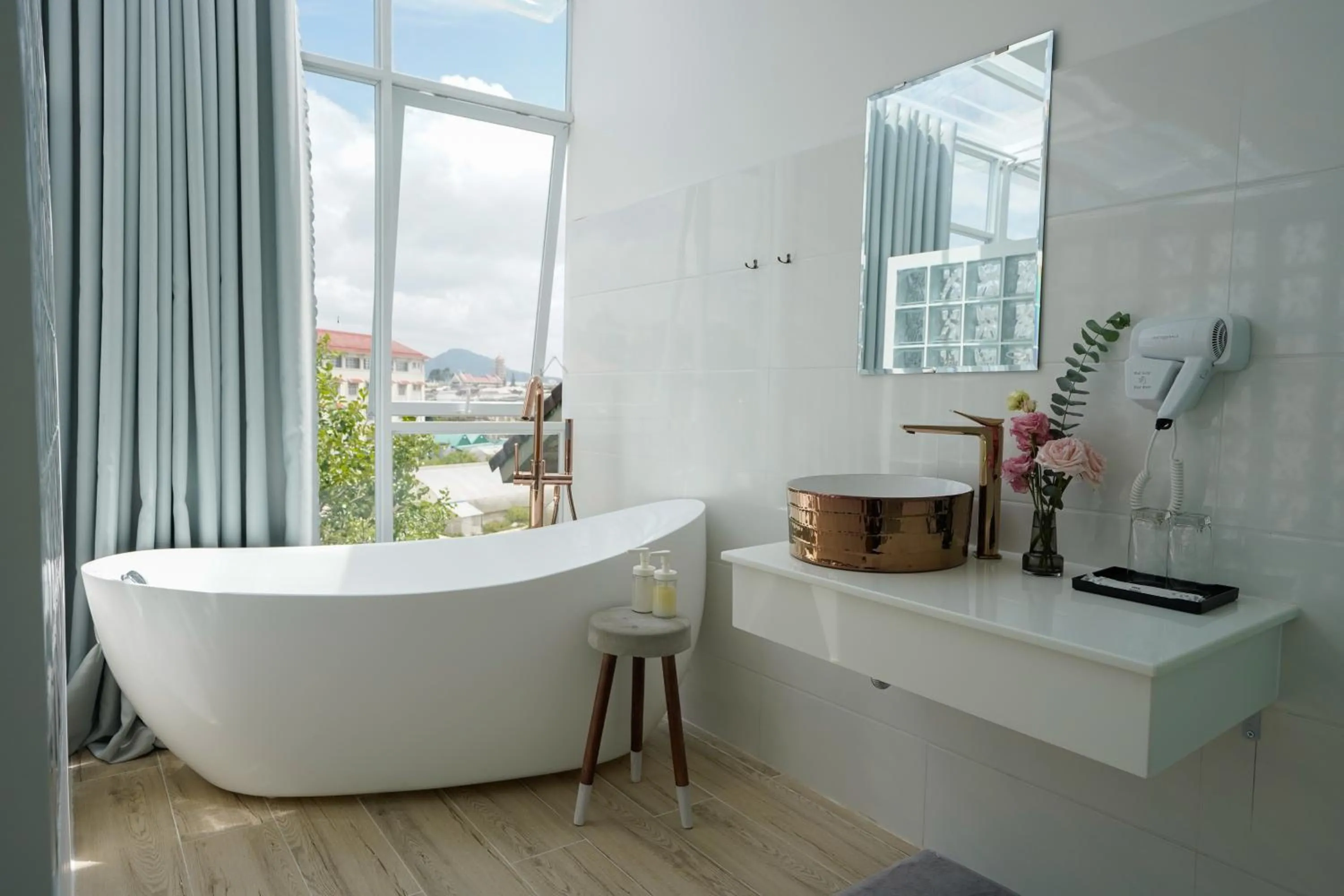 Bathroom in Whammy House Dalat