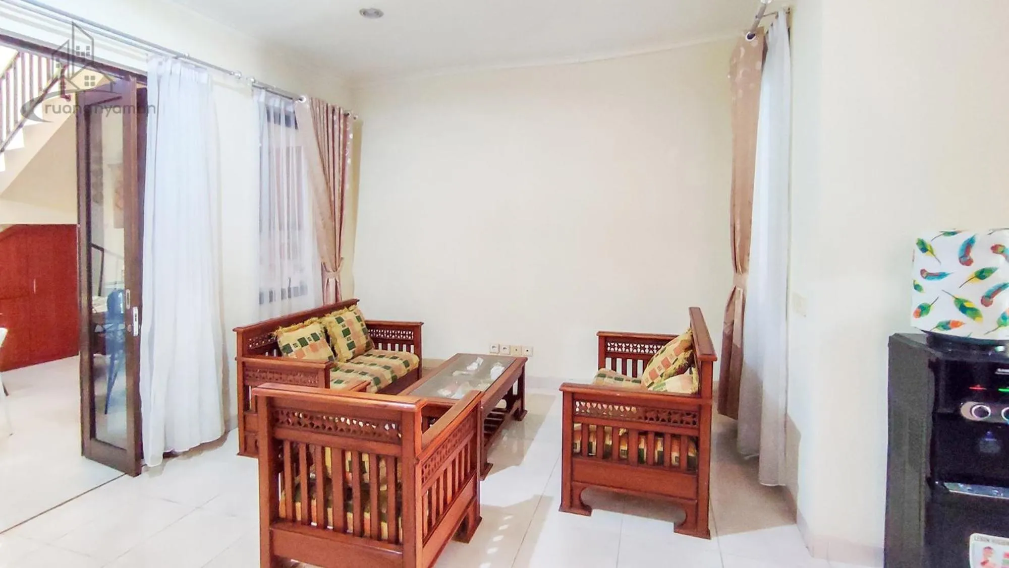 Seating area in Atmosfer Guest House Sentul