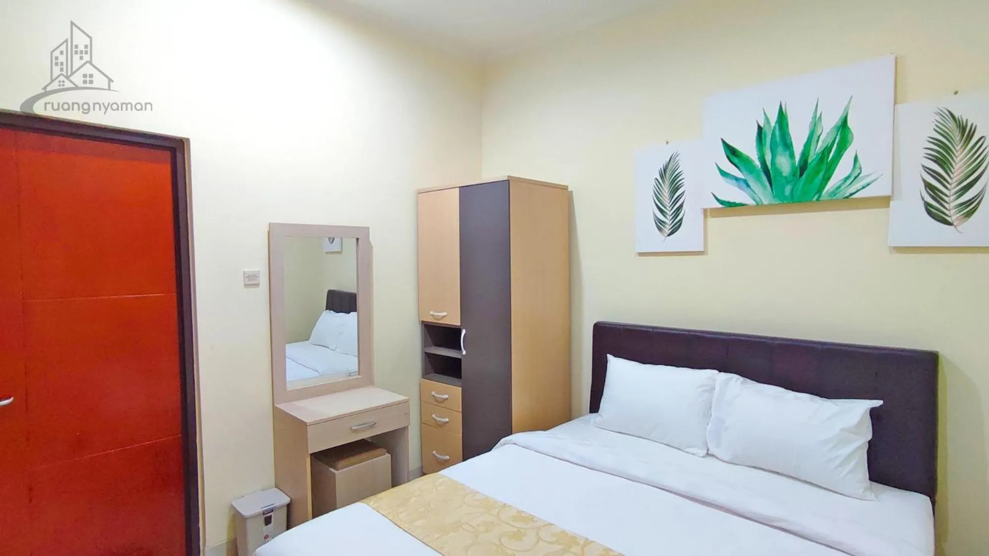 Bedroom, Bed in Atmosfer Guest House Sentul
