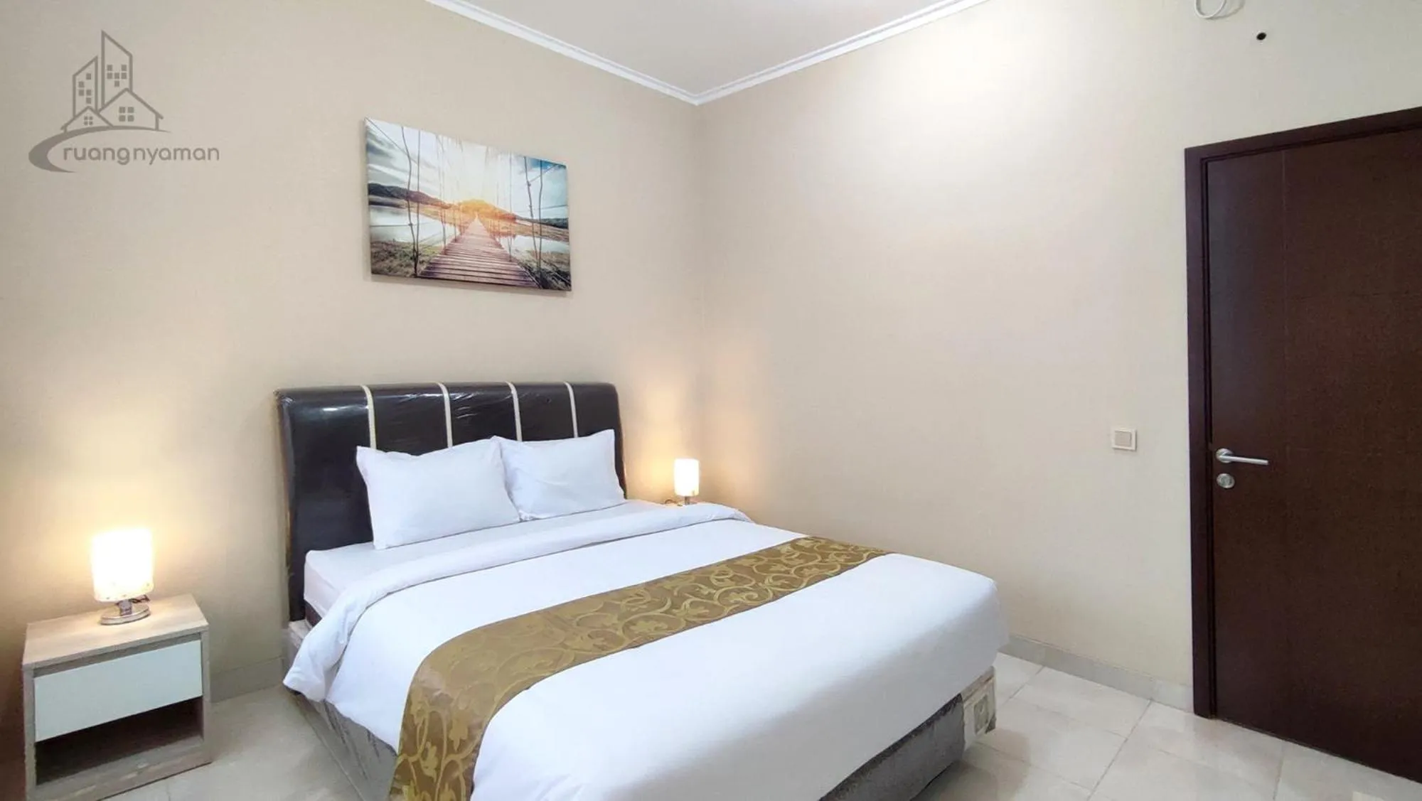 Bedroom, Bed in Atmosfer Guest House Sentul
