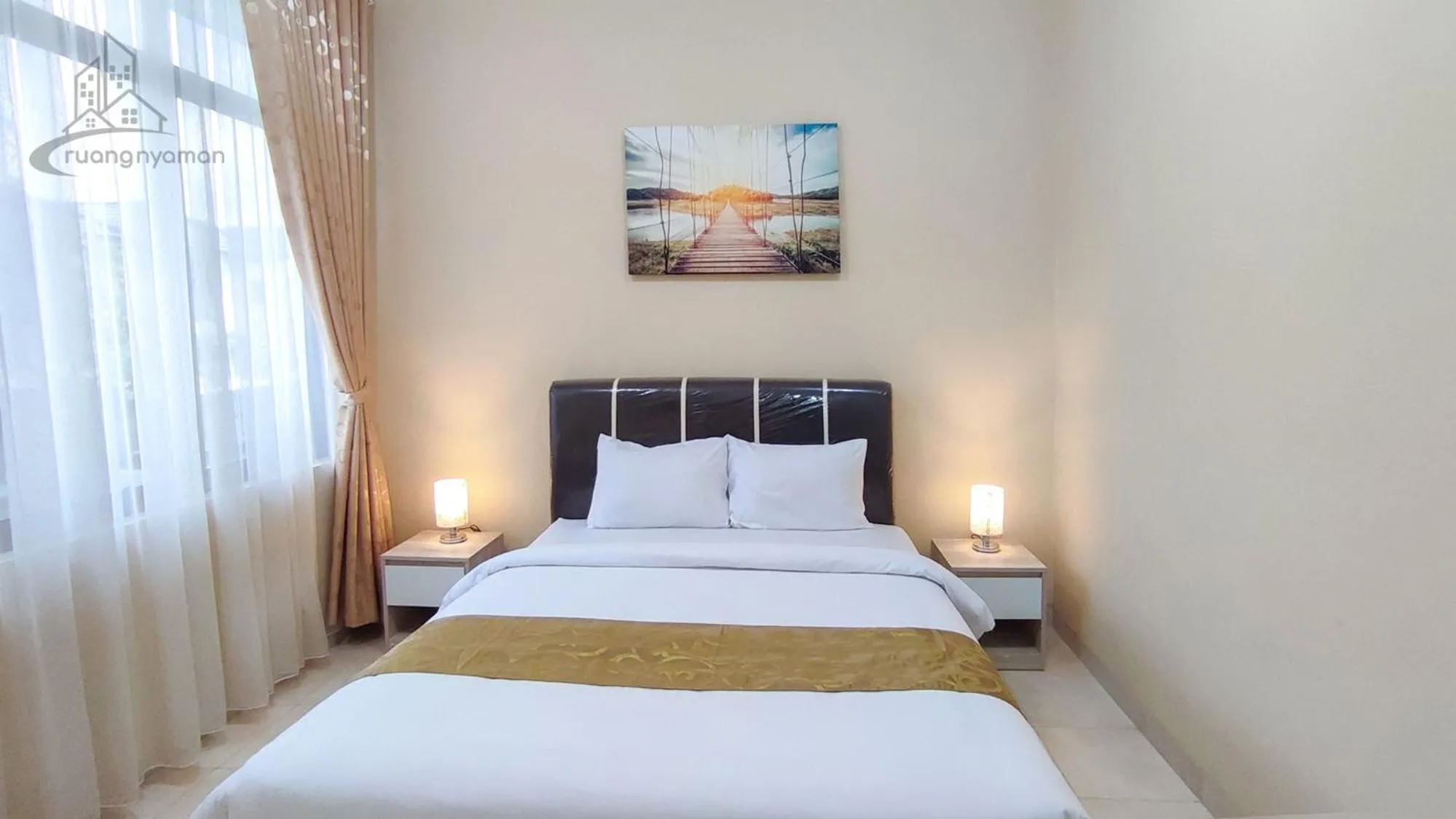 Bedroom, Bed in Atmosfer Guest House Sentul