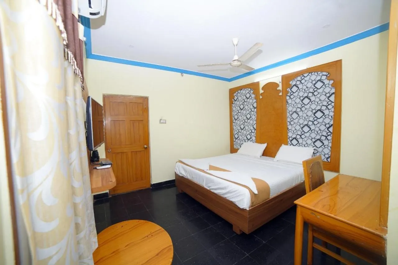 HOTEL ASWINI GRAND LODGE
