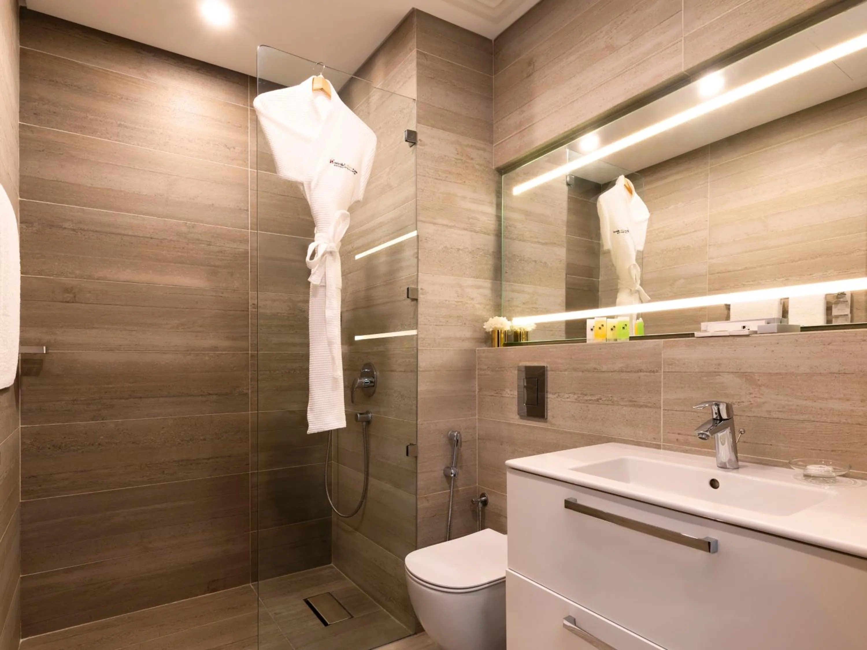 Shower in Swiss-Belsuites Admiral Juffair