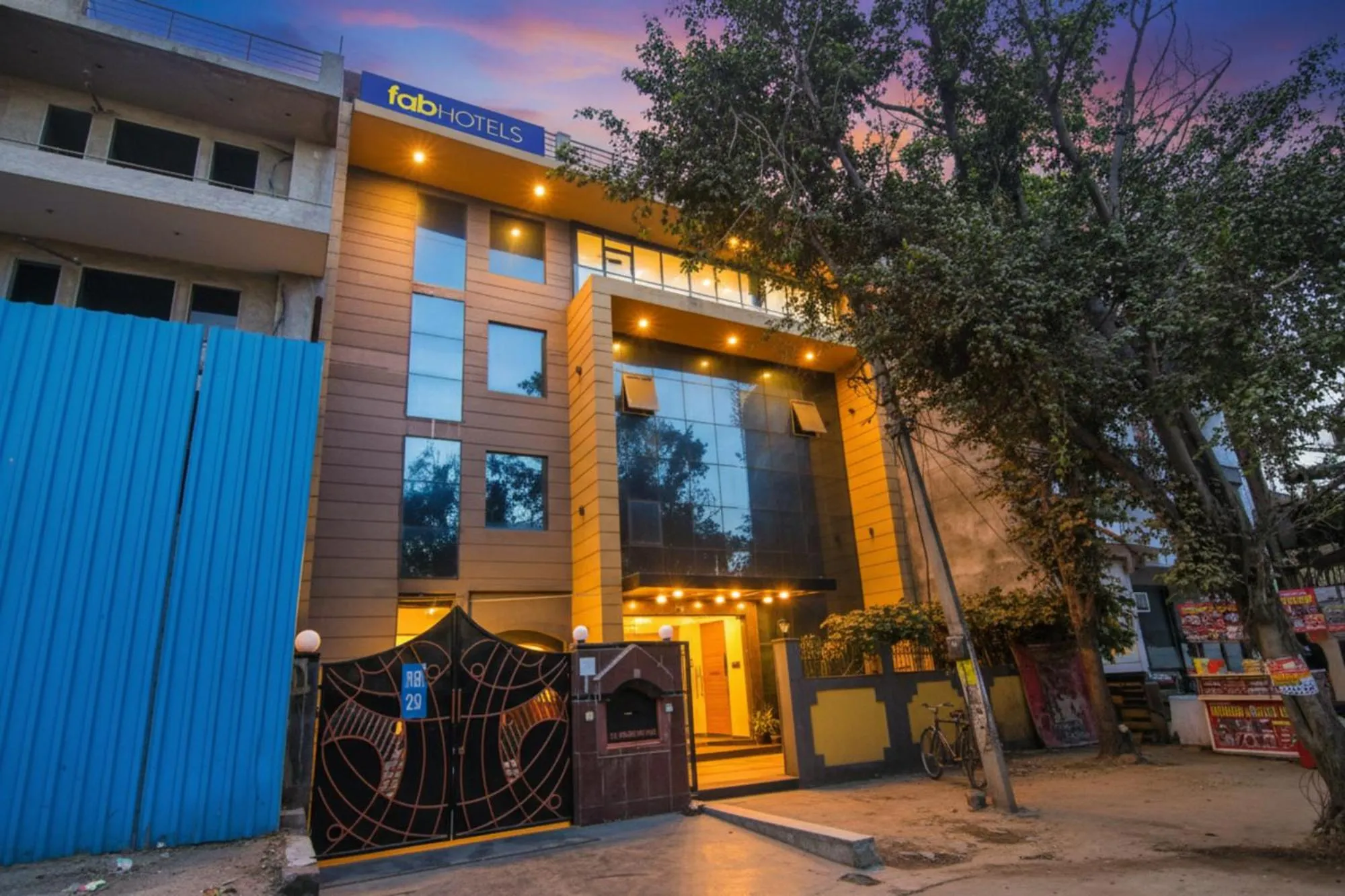 Property building in Via Singh Suite