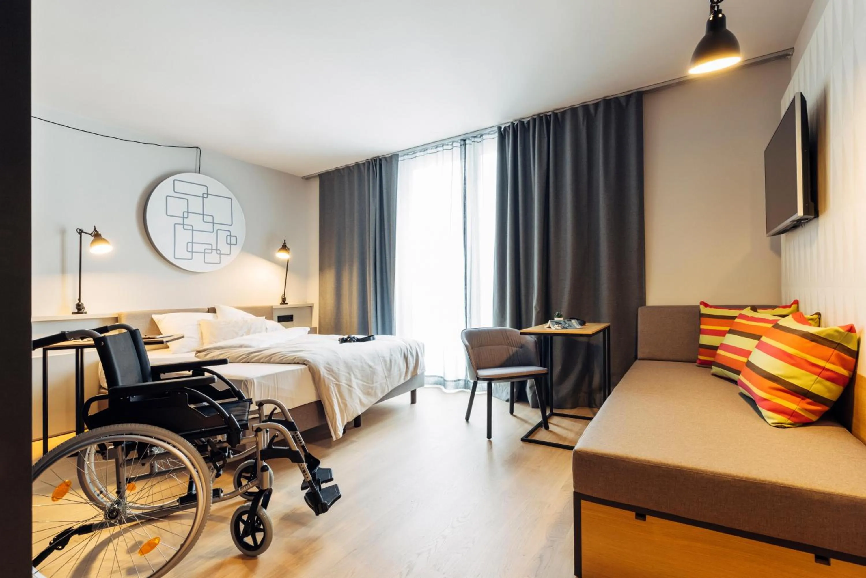 Photo of the whole room, Bed in harry's home Bischofshofen hotel & apartments