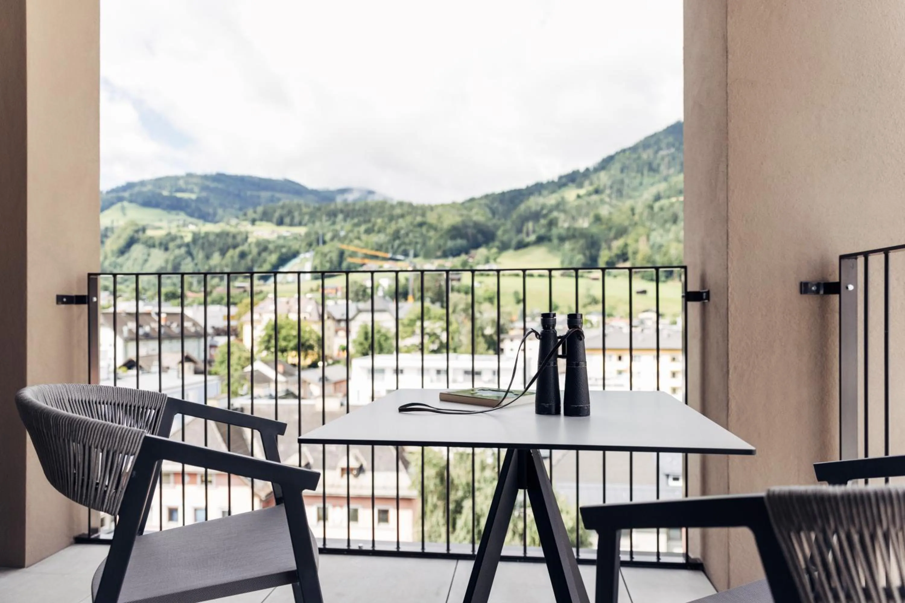 Balcony/Terrace in harry's home Bischofshofen hotel & apartments