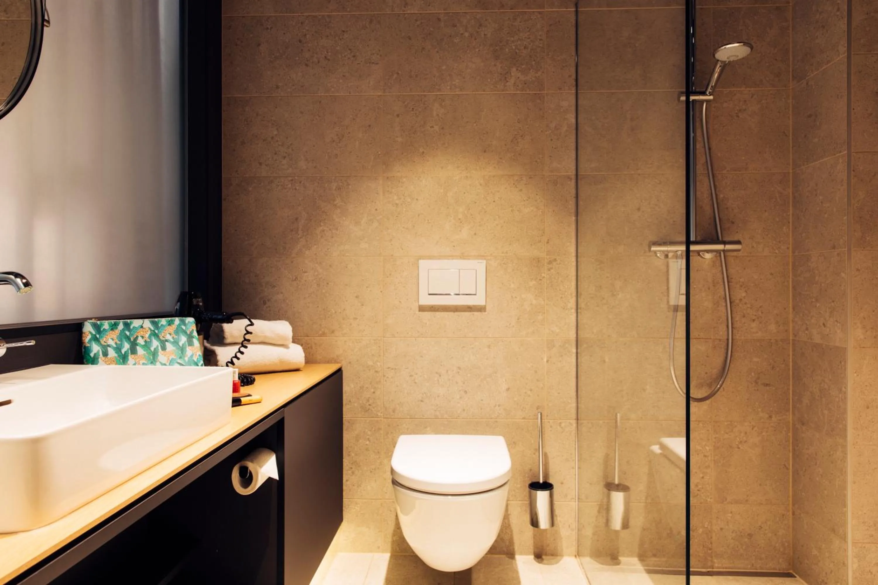 Toilet in harry's home Bischofshofen hotel & apartments