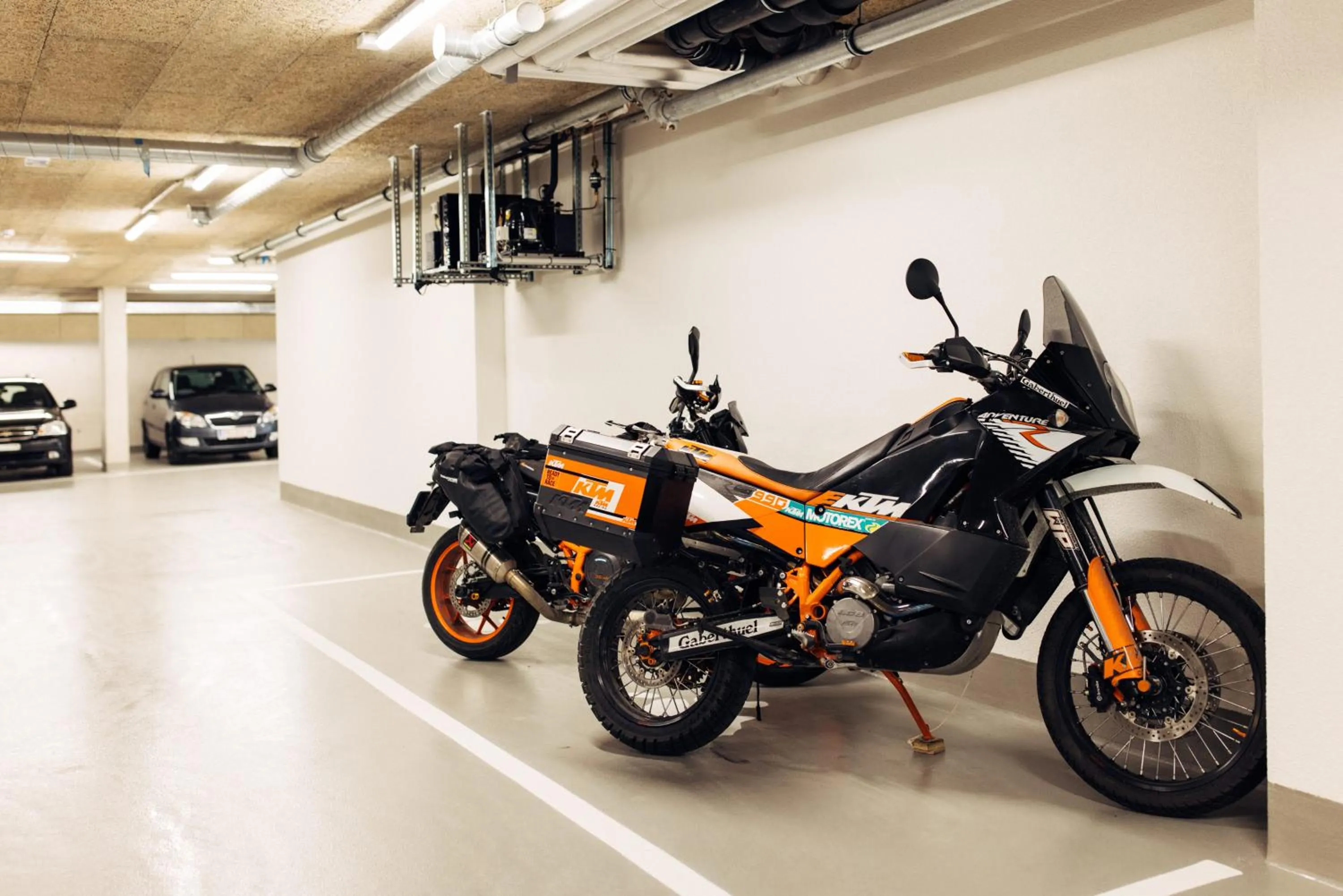 Parking in harry's home Bischofshofen hotel & apartments