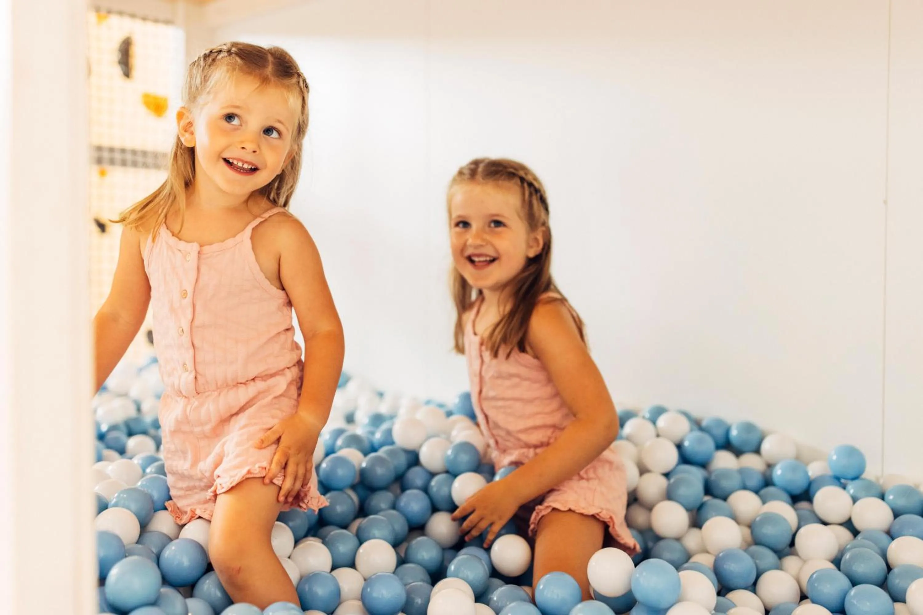 children in harry's home Bischofshofen hotel & apartments