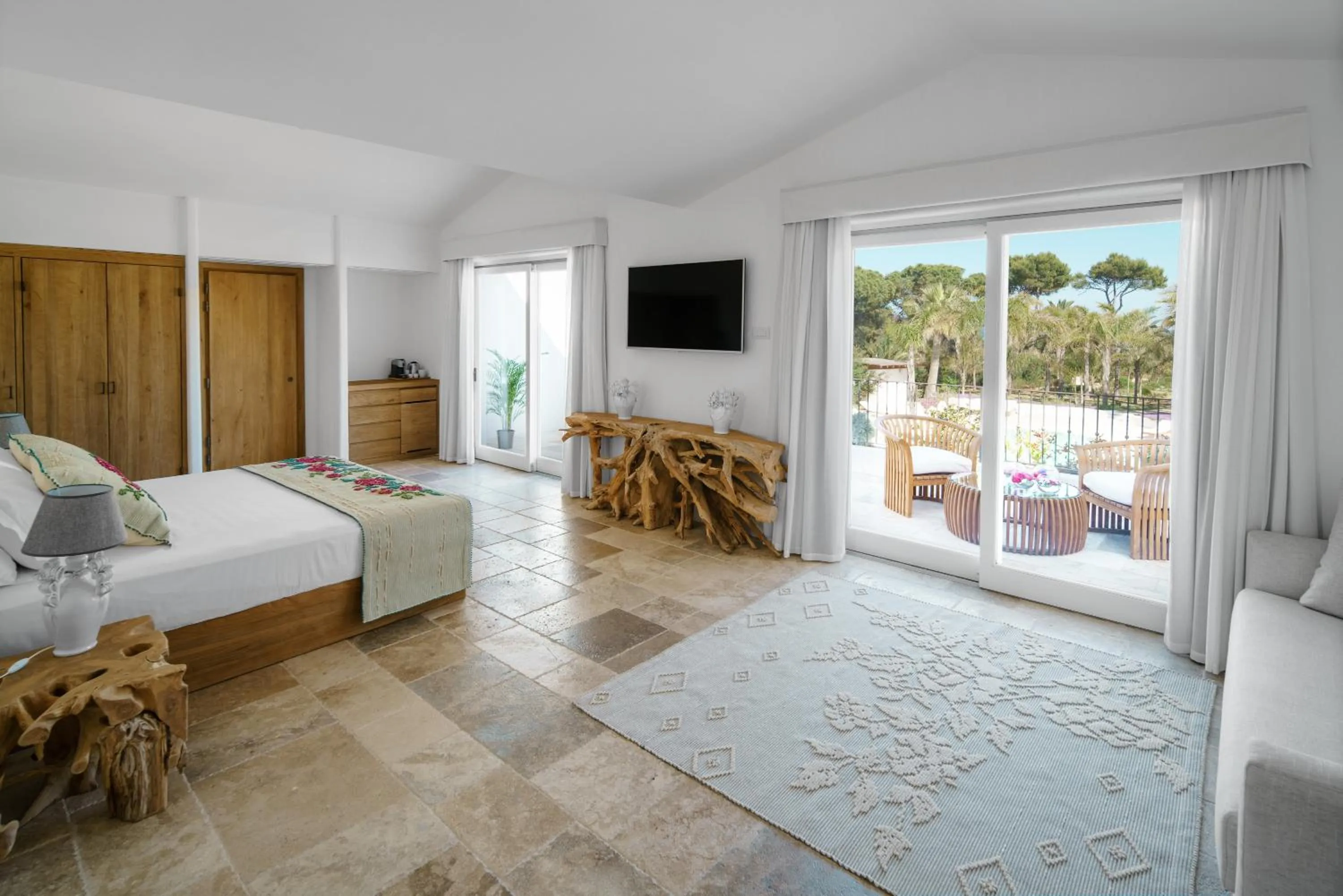 TV and multimedia, Bed in Sant Efis Hotel