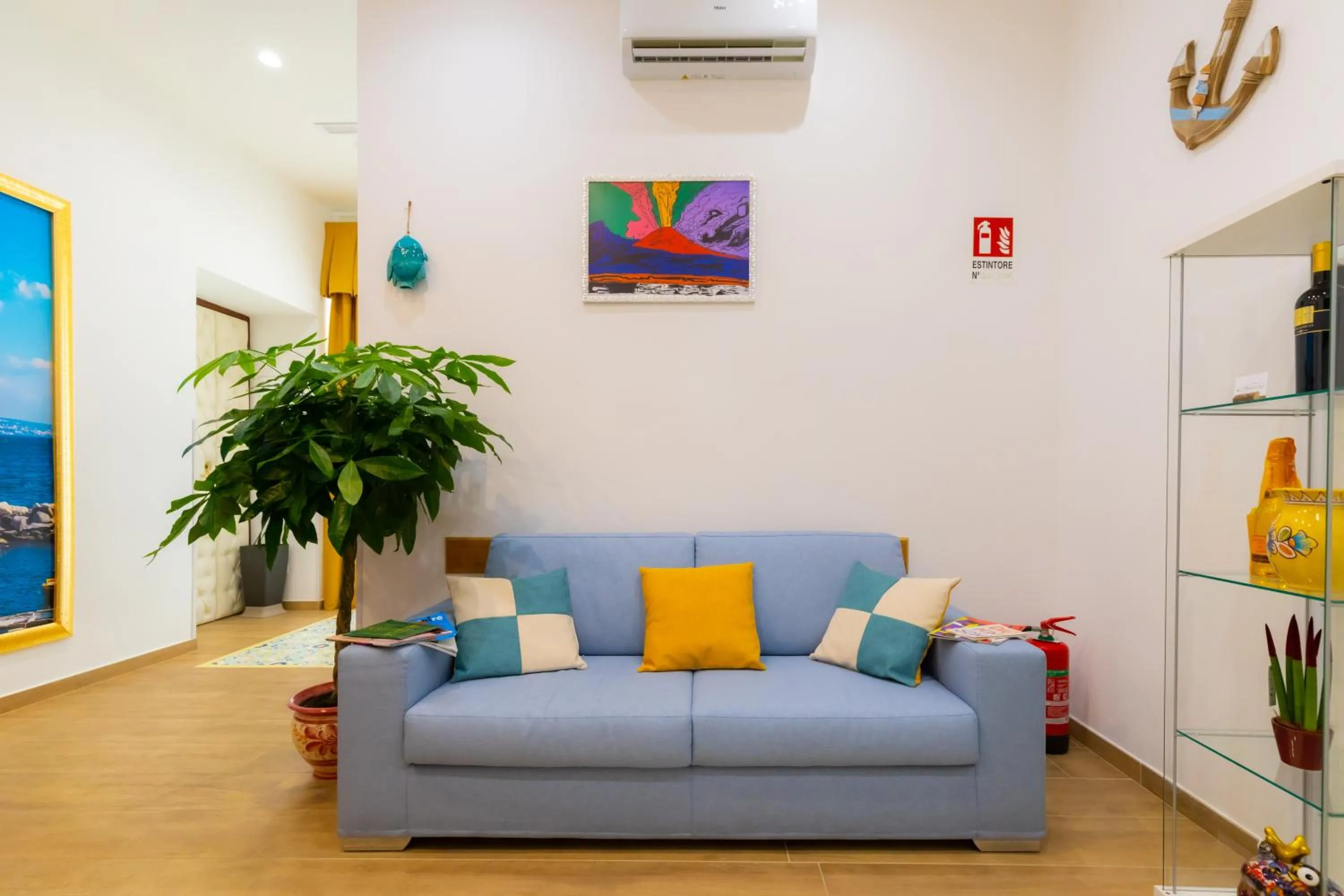 Lobby or reception in Le Meraviglie Di Napoli