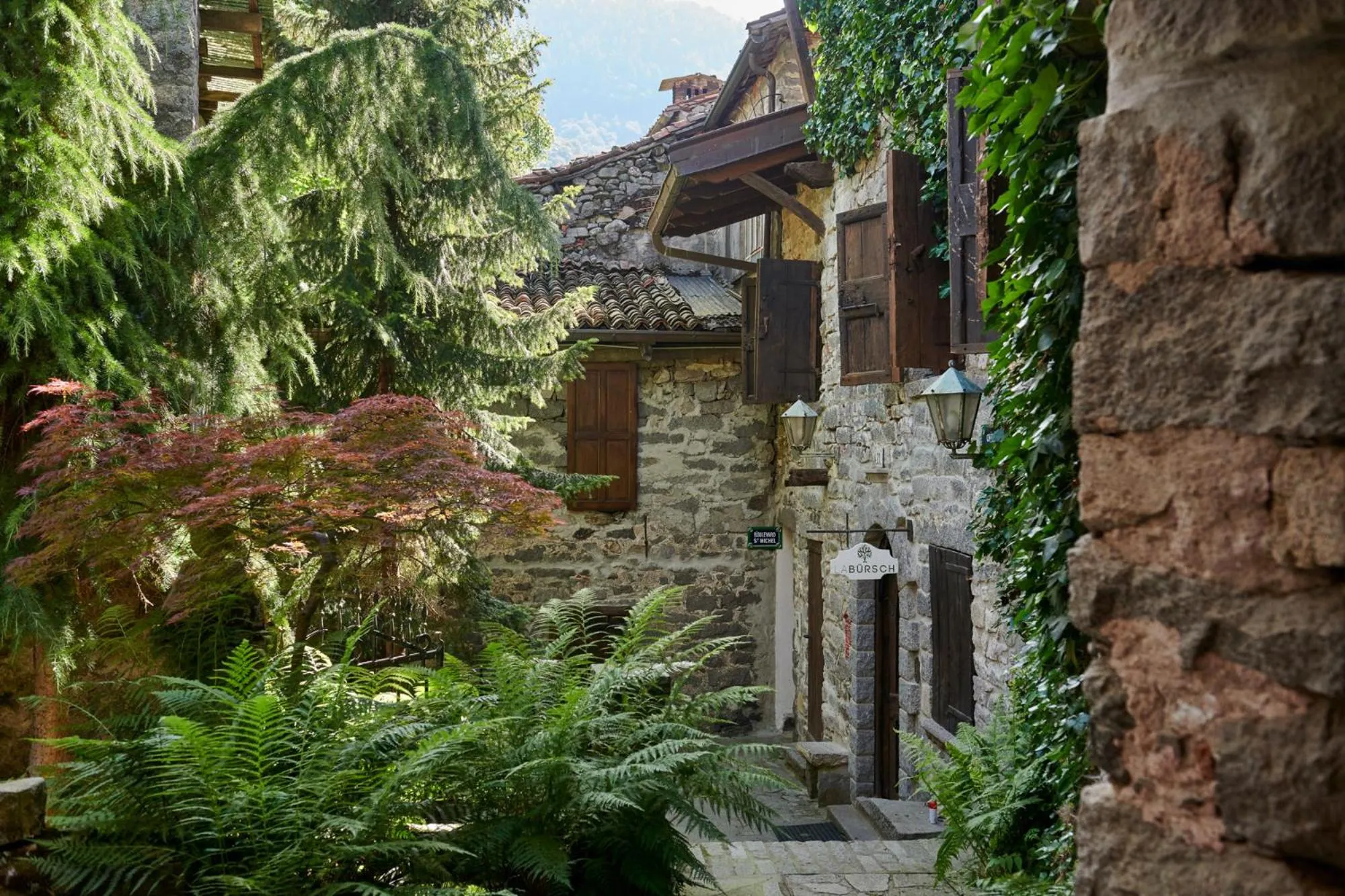 Property building in Country House La Bursch