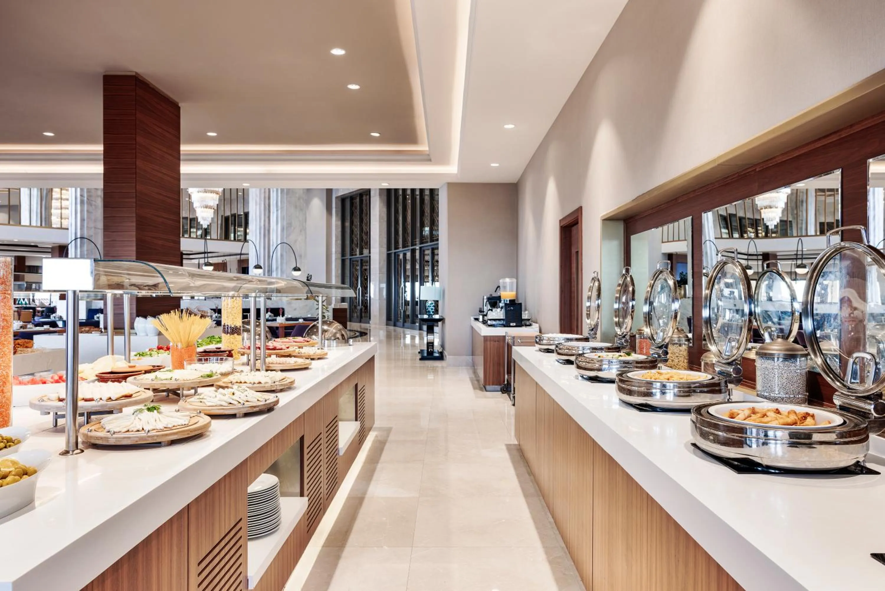 Food and drinks in Birun Ada Hotel