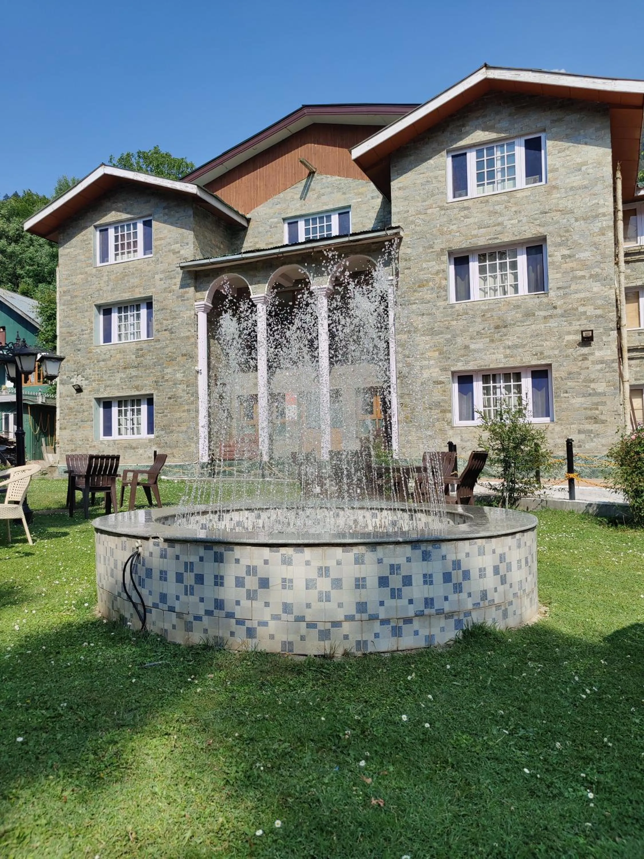 Property building in Hotel Outlook