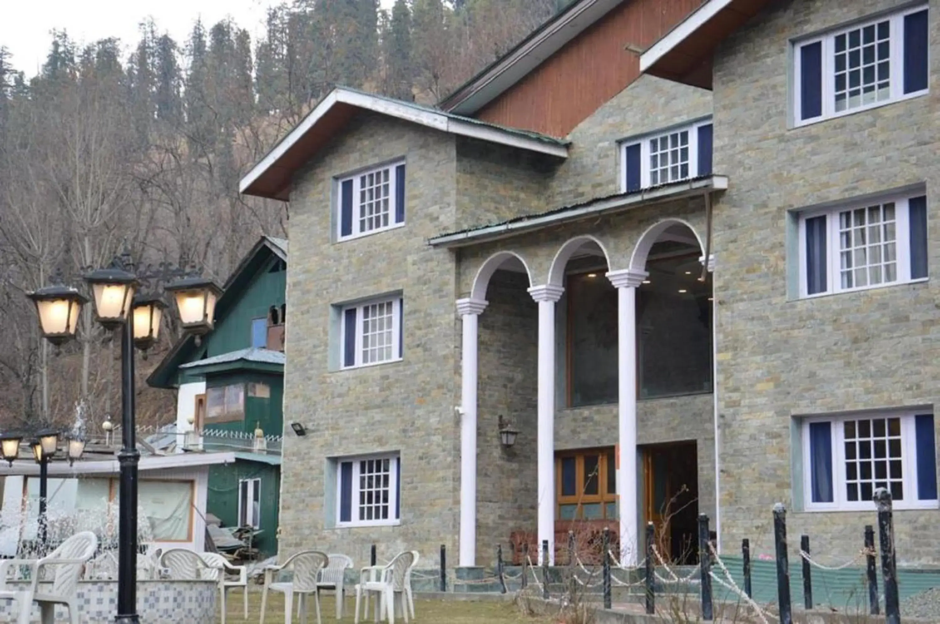 Hotel Outlook Hotel Outlook