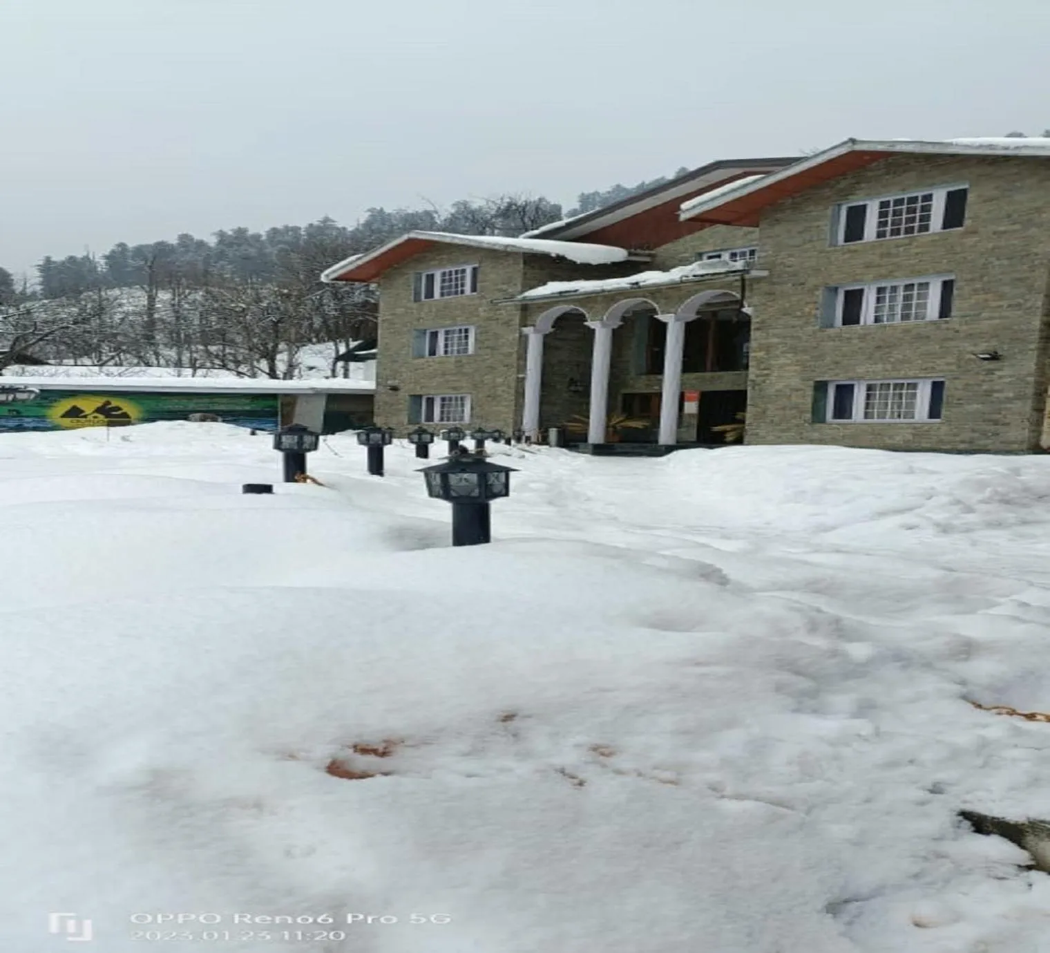 Property building in Hotel Outlook