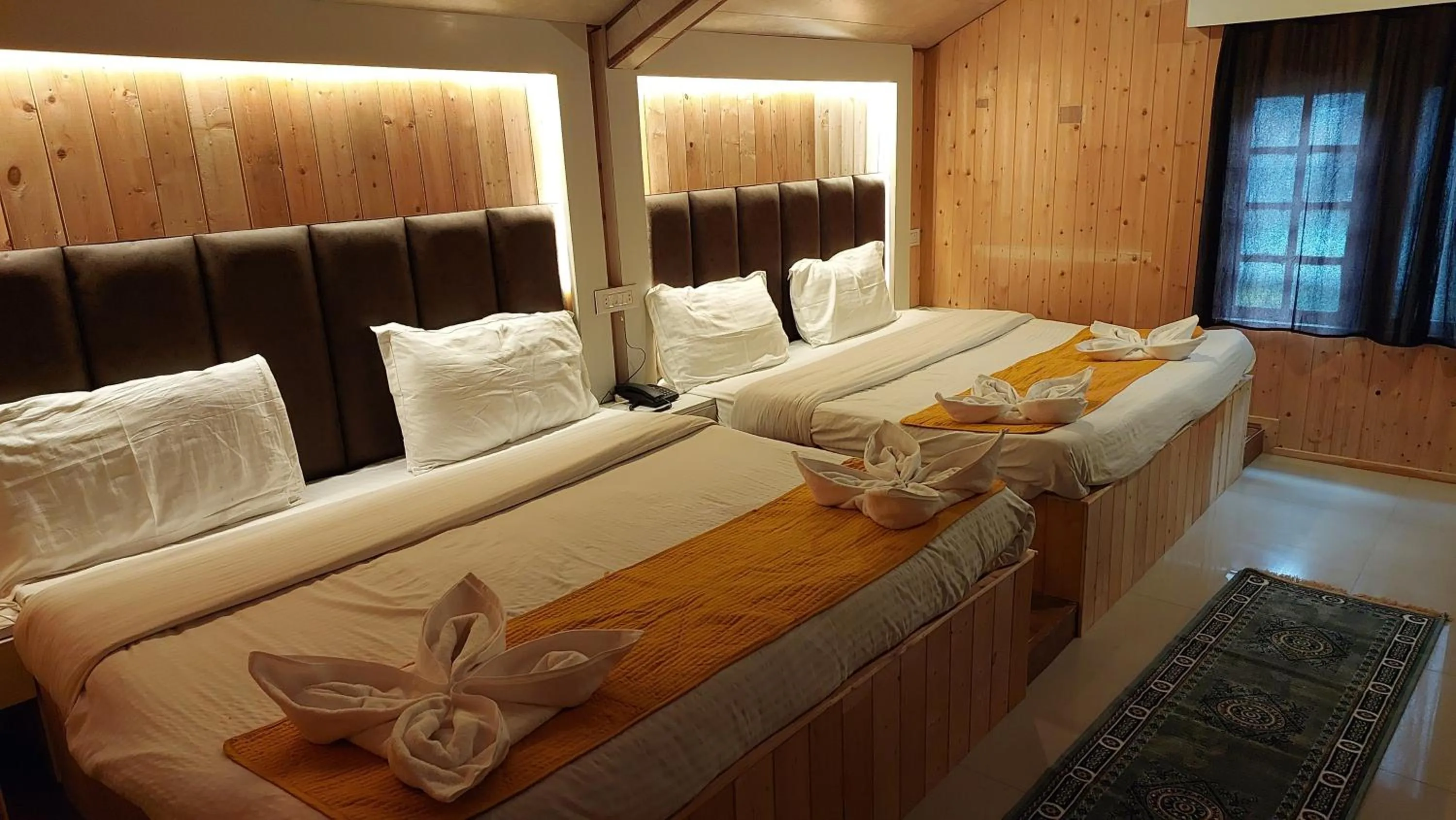 Bedroom in Hotel Outlook