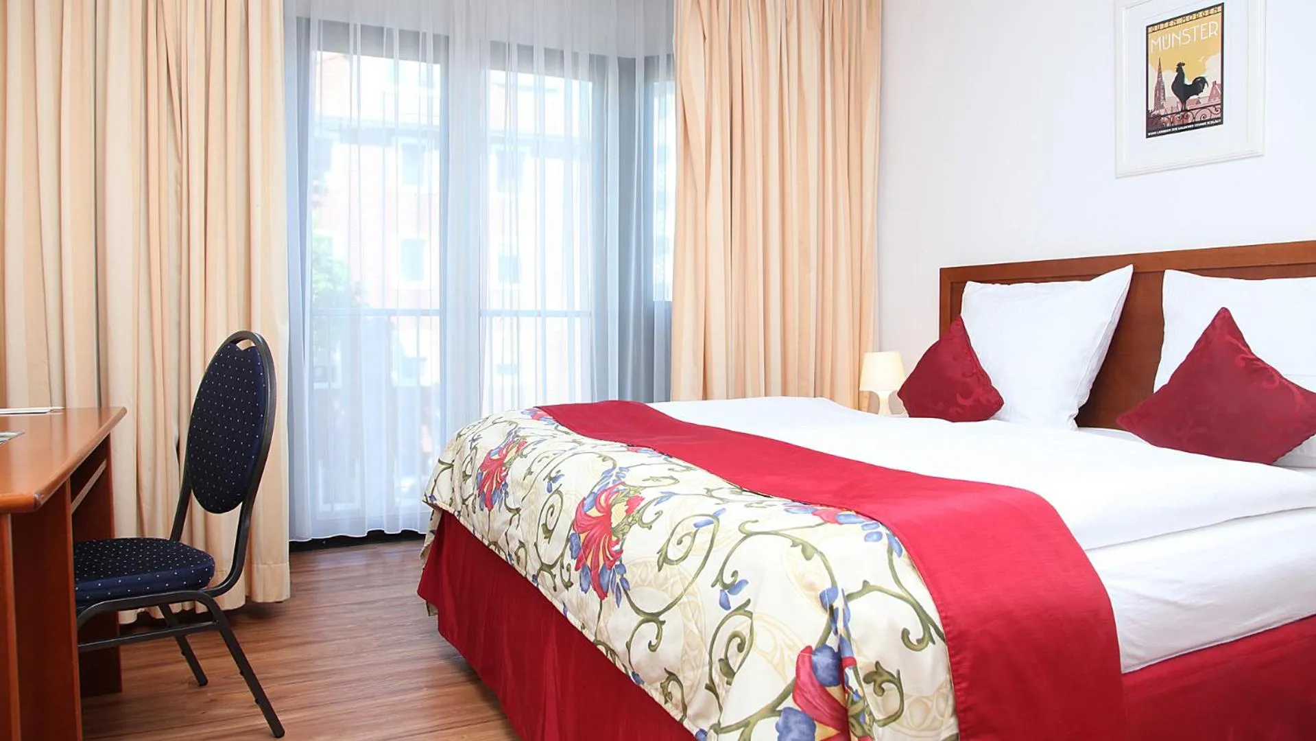 Bed in Cityhotel Amadeus