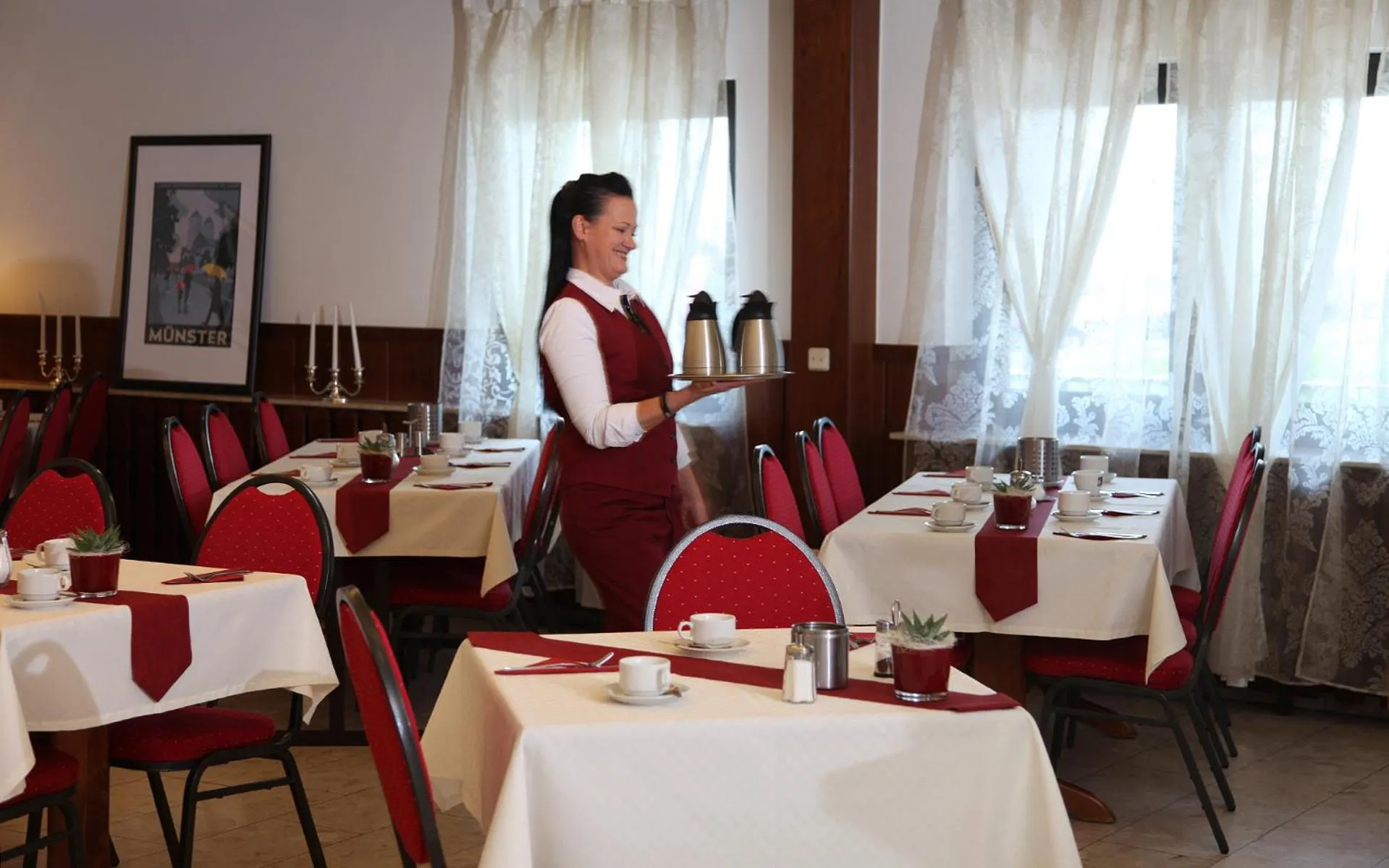 Restaurant/places to eat in Cityhotel Amadeus