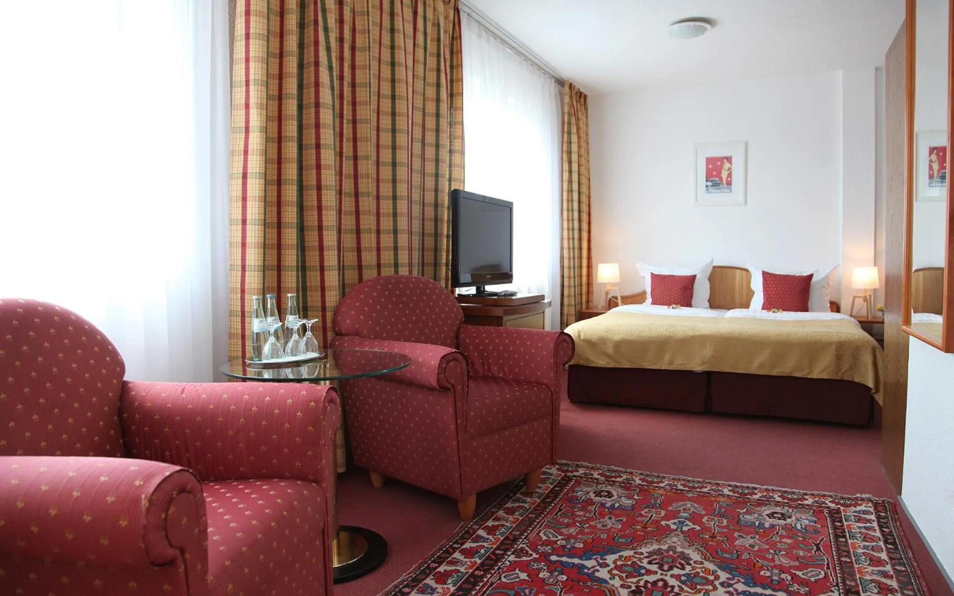 Photo of the whole room, Bed in Cityhotel Amadeus