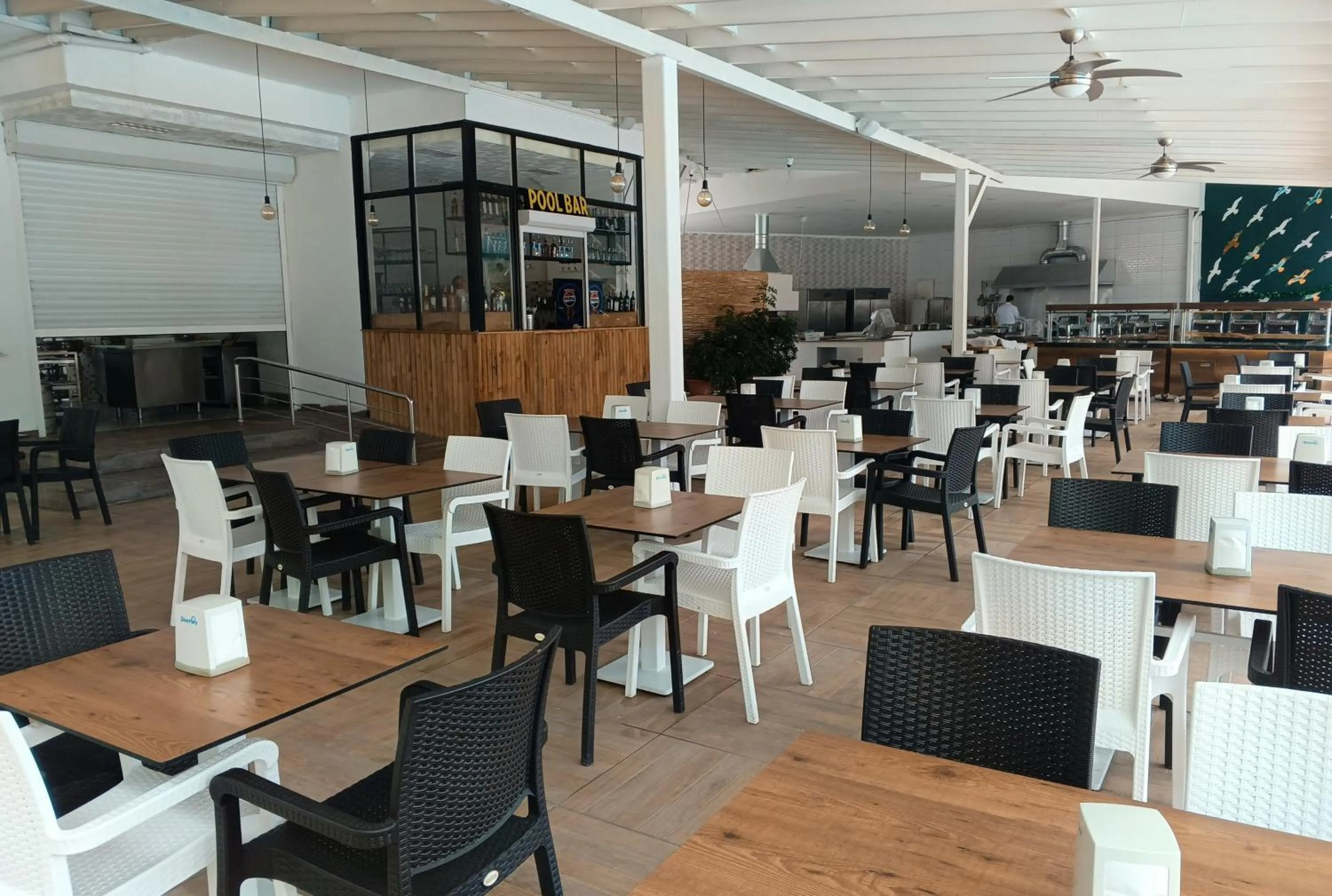 Restaurant/places to eat in UK Hotel Kiriş