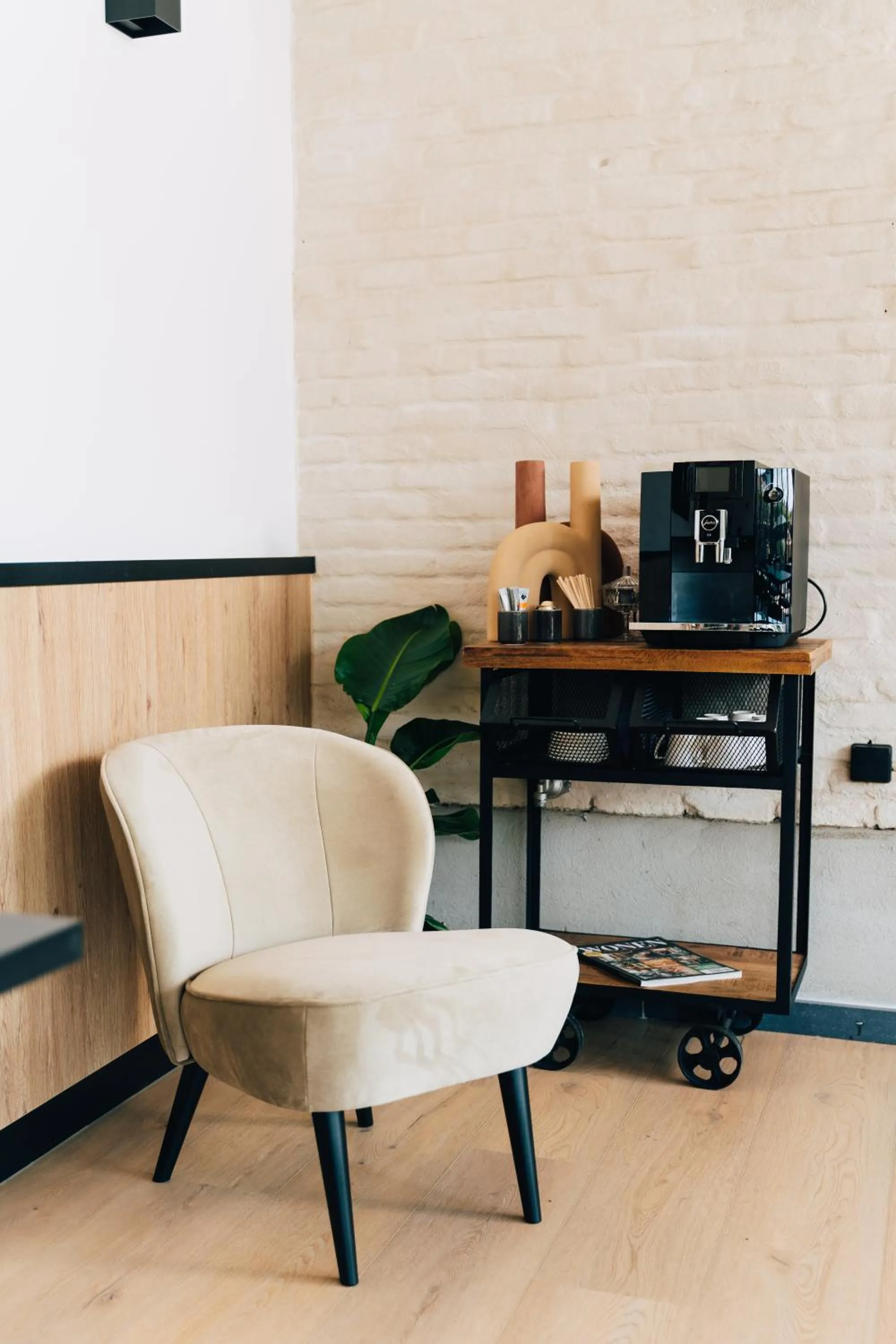 Communal lounge/ TV room in Factory Hotel