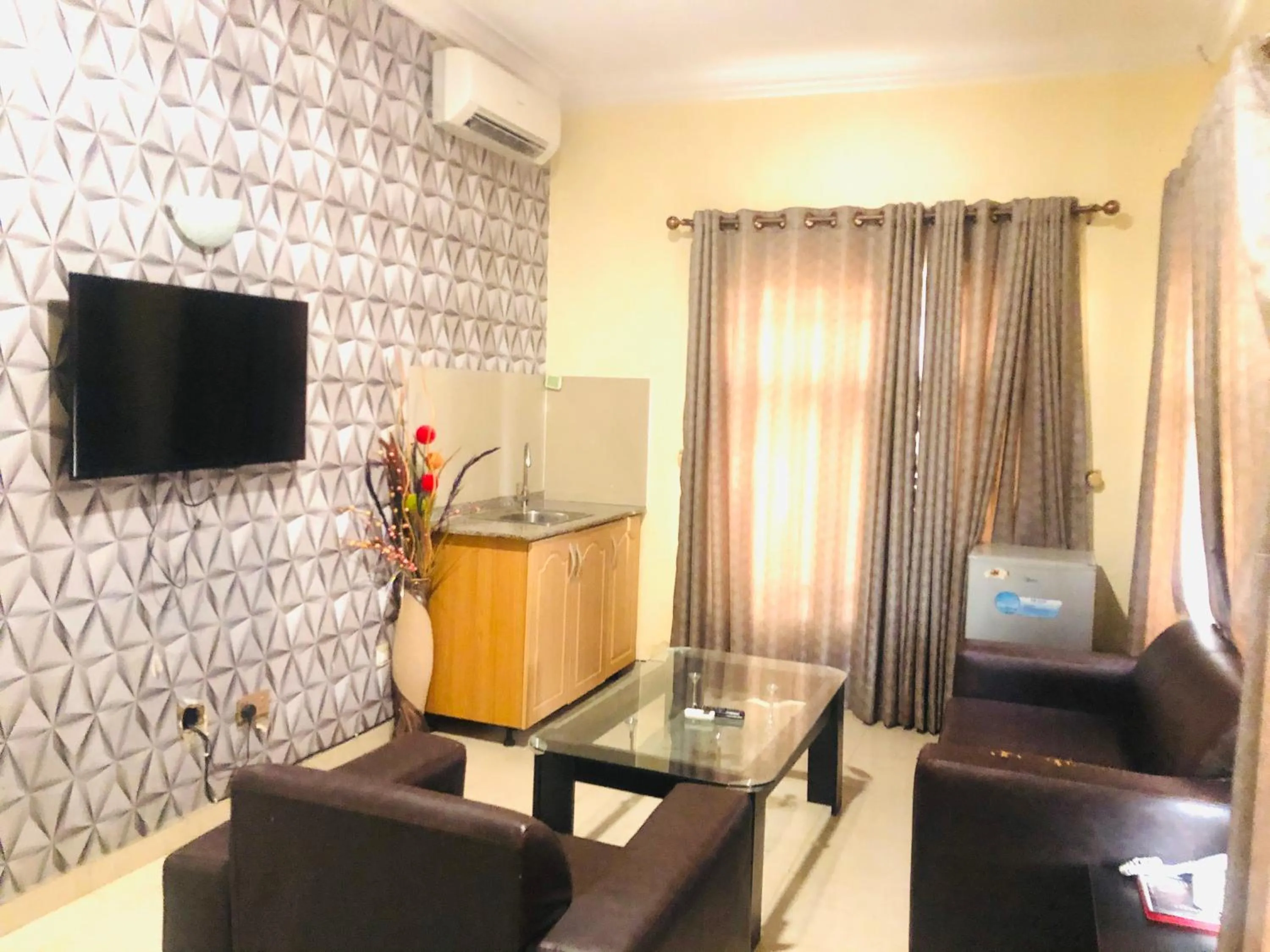 Living room in Mayors & Diplomats Suites Opebi