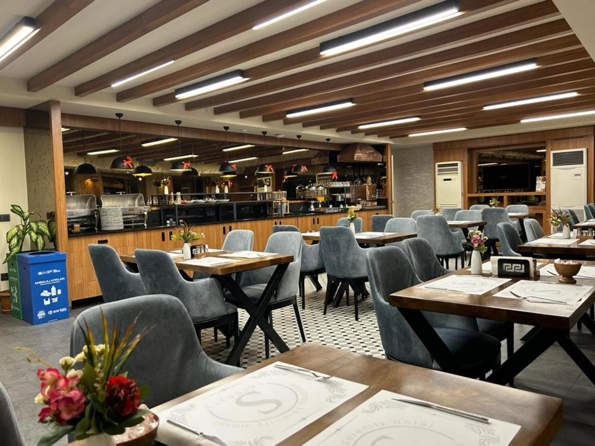 Restaurant/places to eat in Beşiktaş Serenity Hotel