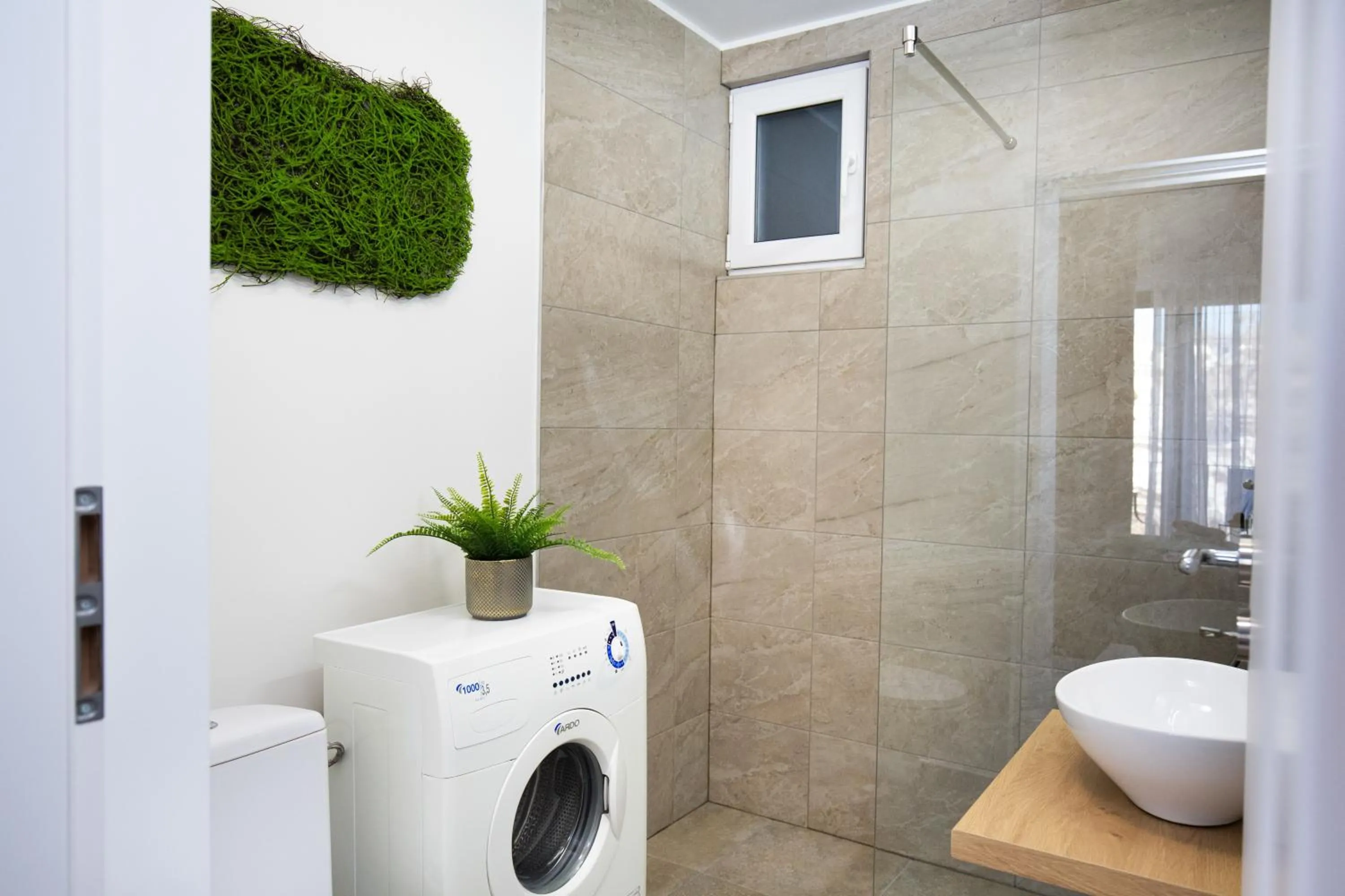 Bathroom in Metropole Apartments Studio Old City