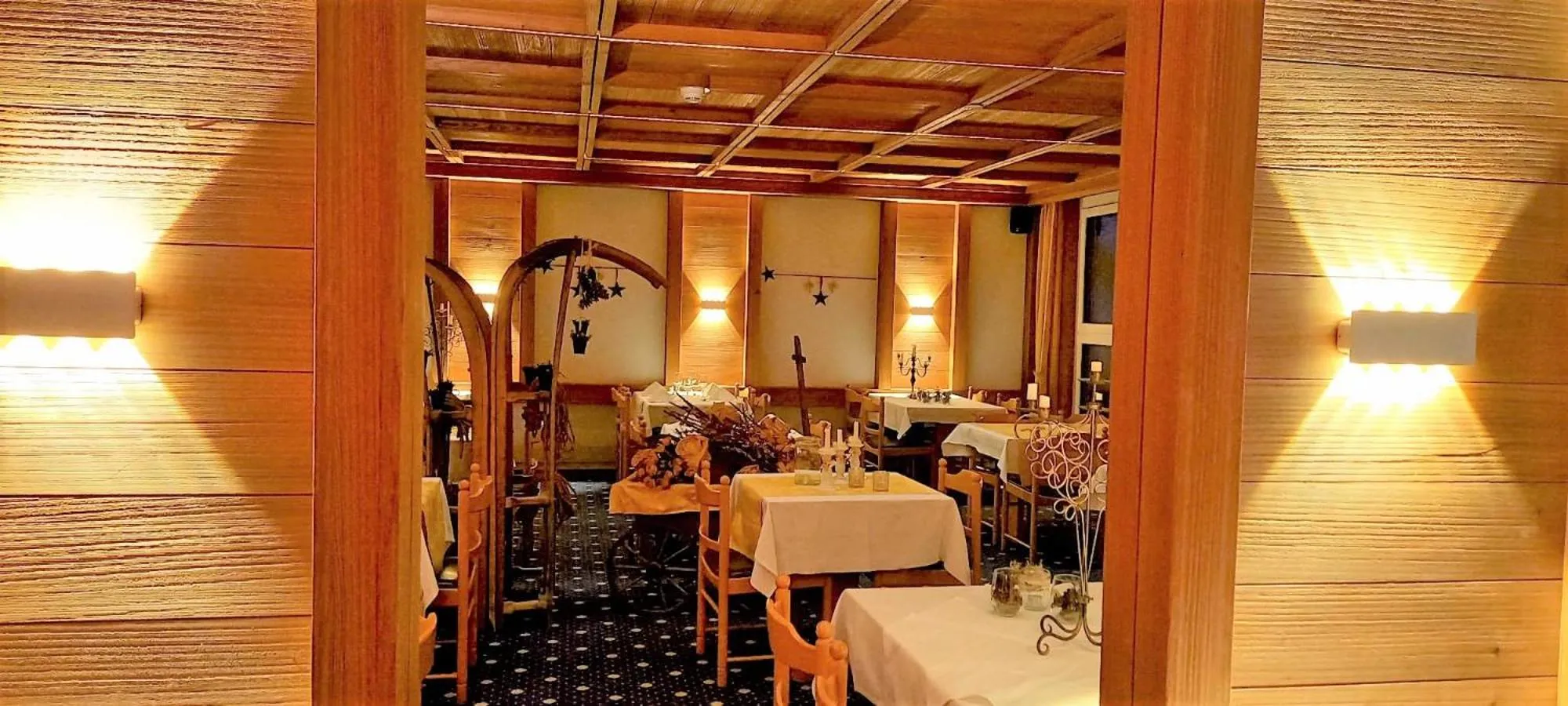 Restaurant/places to eat in Hotel Bellevue - Traditional Swiss Hideaway
