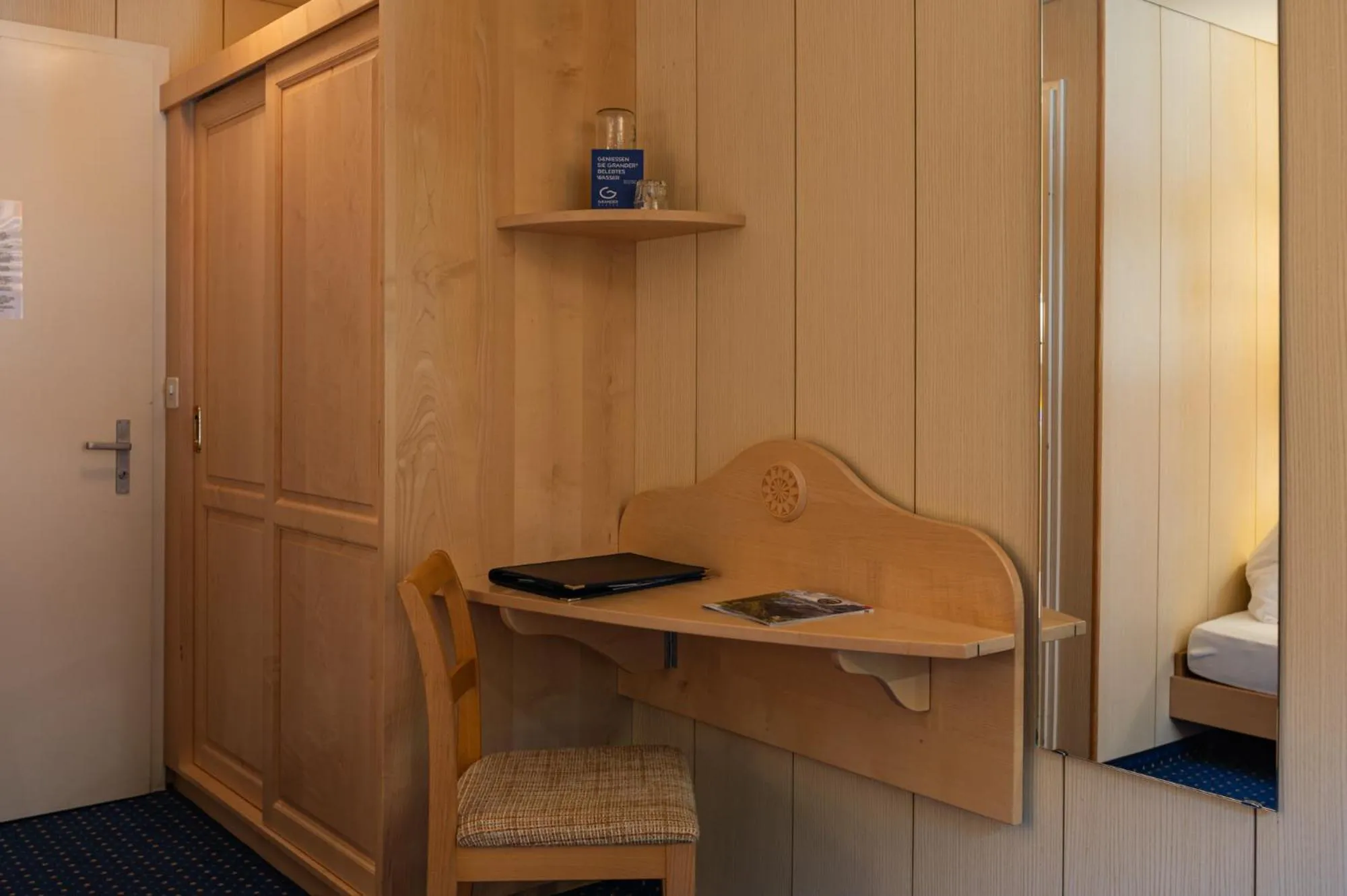 Hotel Bellevue - Traditional Swiss Hideaway