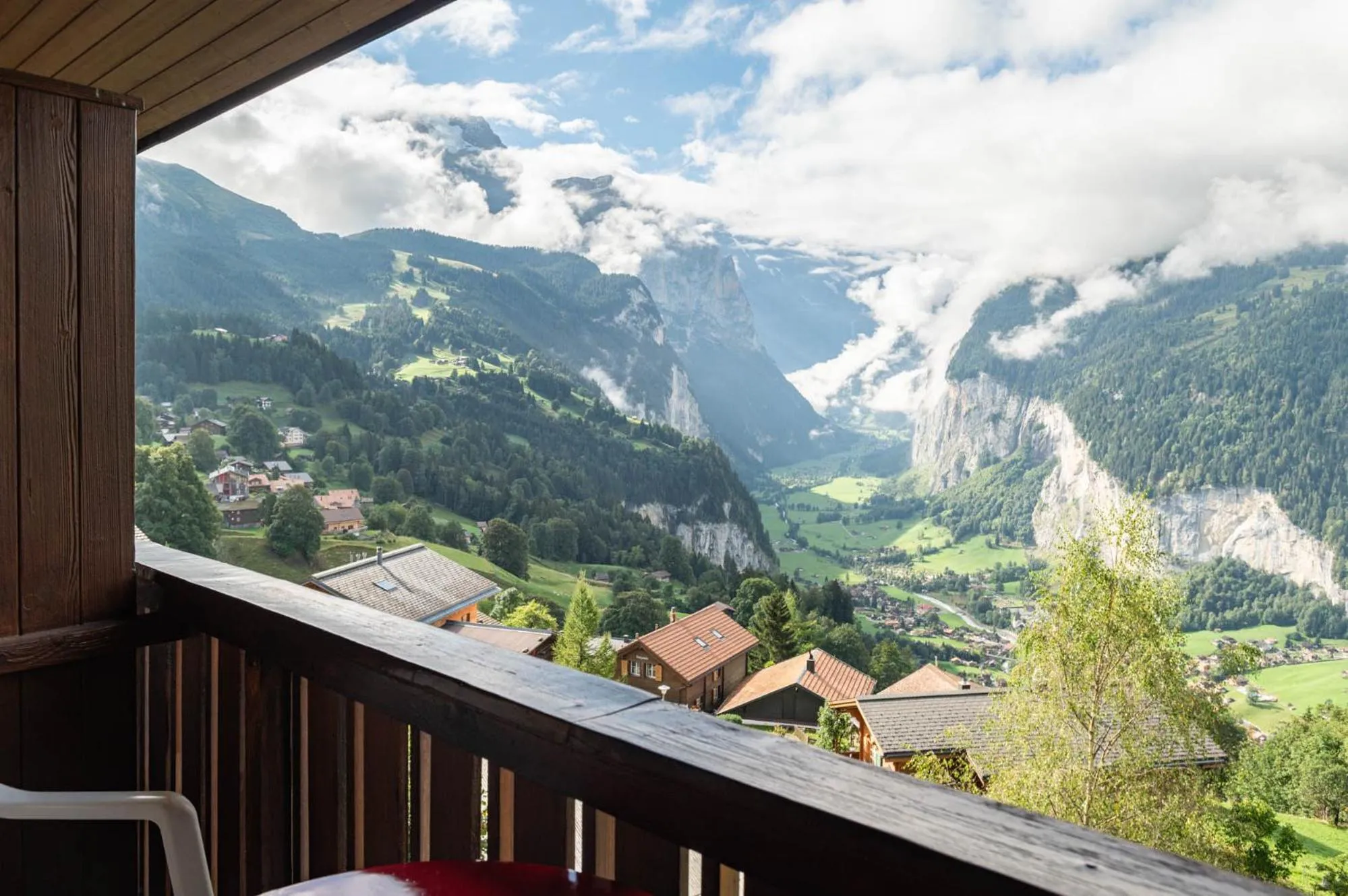 Hotel Bellevue - Traditional Swiss Hideaway