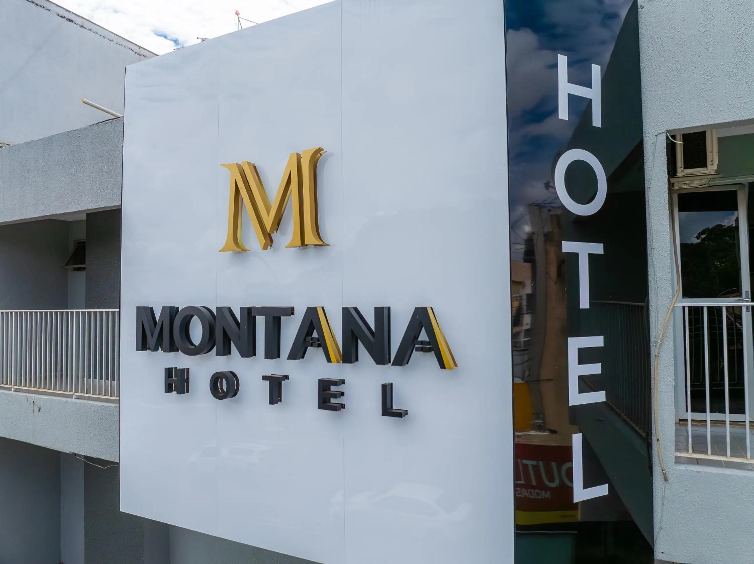 Property logo or sign in Hotel Montana Aeroporto by Bsb Inn