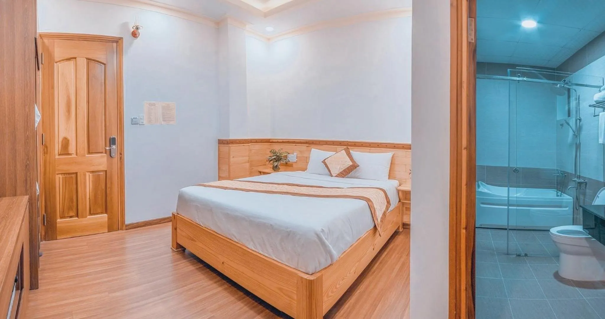 Bed in Hoàng Yến Villa Dalat