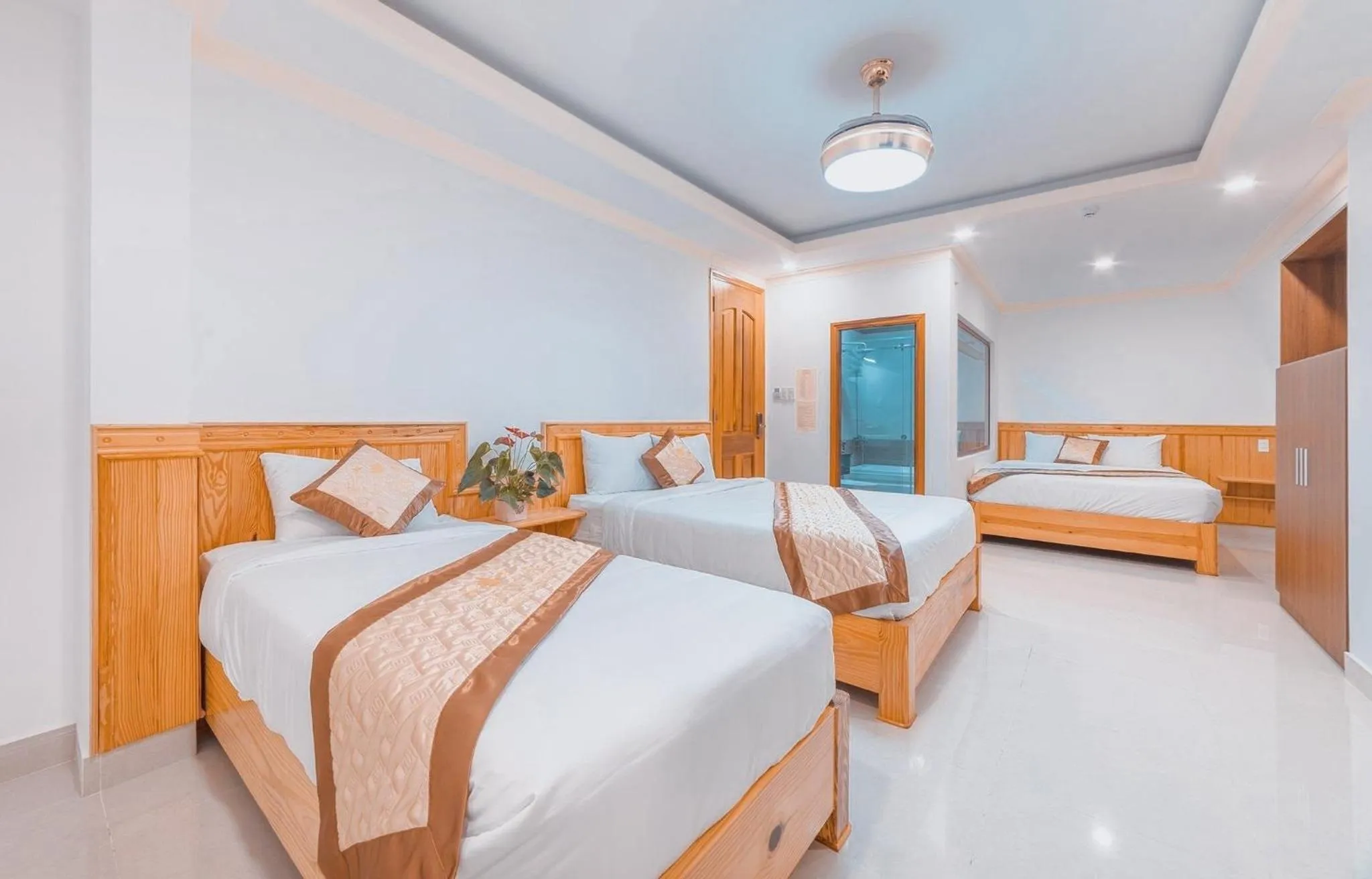 Bed in Hoàng Yến Villa Dalat