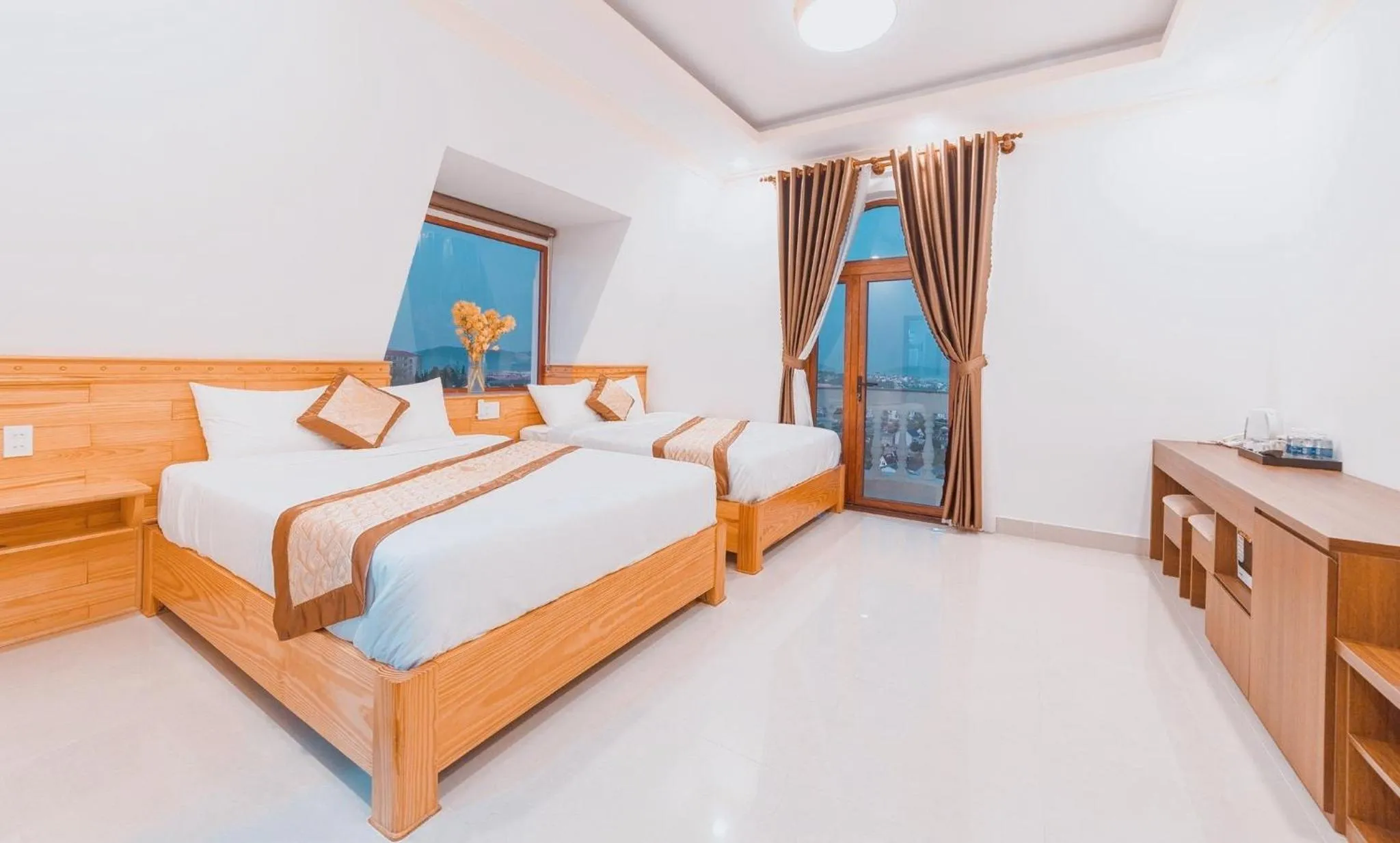 Bed in Hoàng Yến Villa Dalat