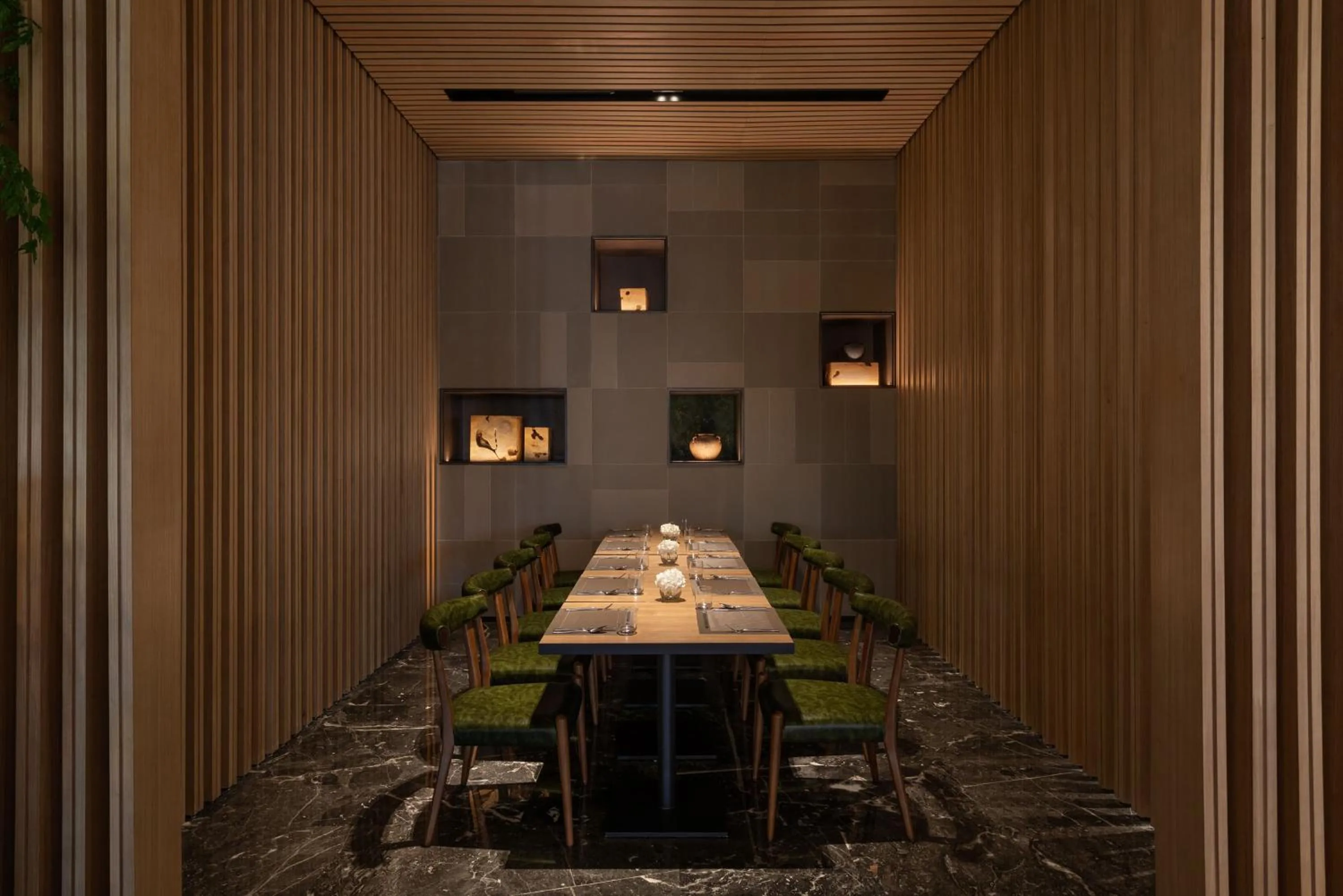 Restaurant/places to eat in Melia Chongqing